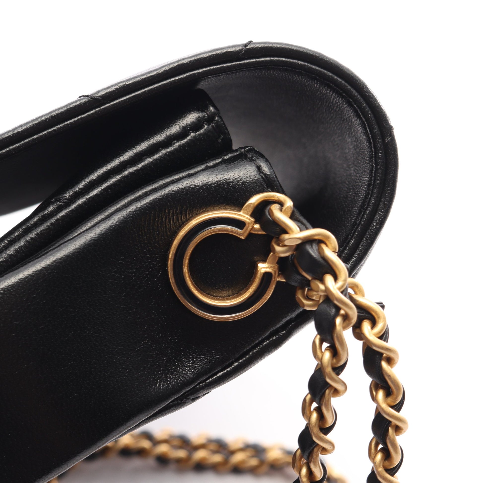 マトラッセ スモールフラップ チェーンショルダーバッグ ラムスキン ブラック ゴールド金具 シャネル バッグ CHANEL