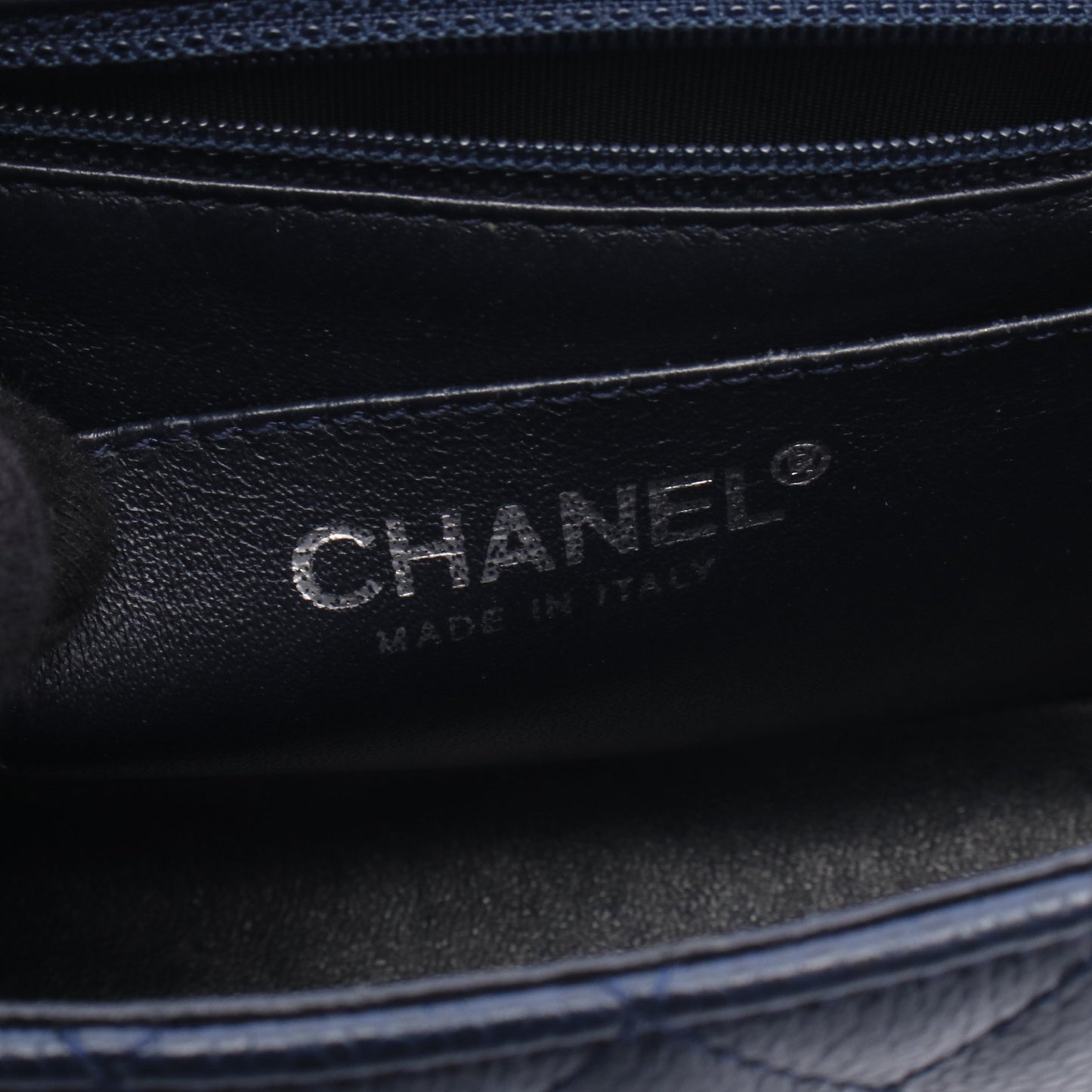 ミニマトラッセ チェーンショルダーバッグ キャビアスキン ネイビー ゴールド金具 シャネル バッグ CHANEL