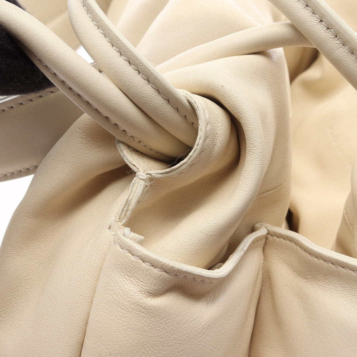 Pillow Bag ショルダーバッグ レザー オフホワイト セリーヌ バッグ CELINE