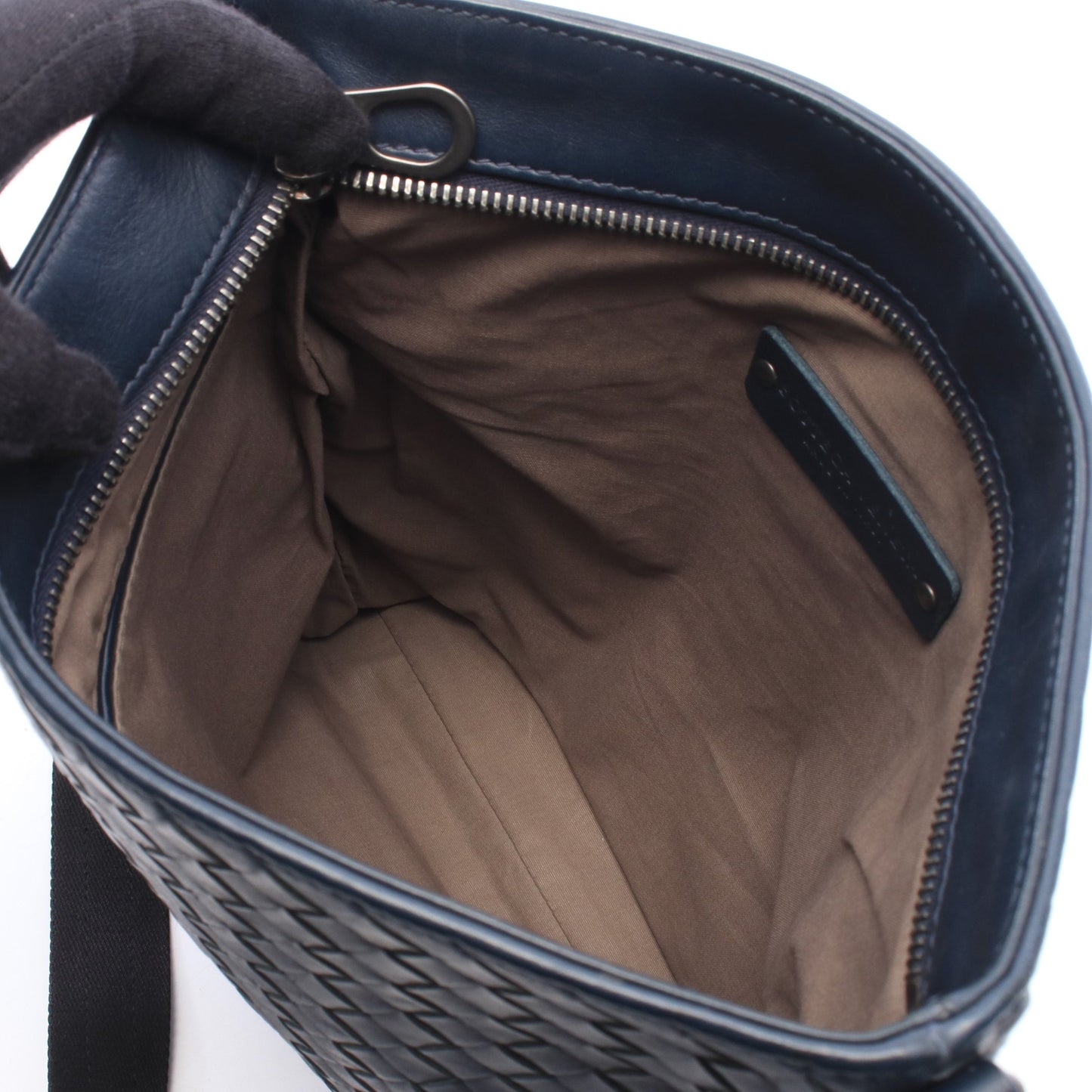 イントレチャート ショルダーバッグ レザー ネイビー ボッテガヴェネタ バッグ BOTTEGA VENETA