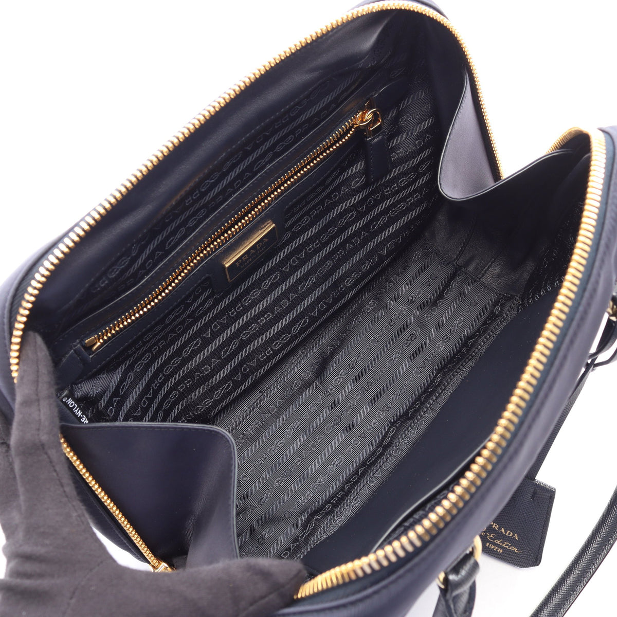 RE-EDITION 1978 RE-NYLON TESSUTO+SAFFIANO 2WAY ハンドバッグ ナイロン サフィアーノレザー ネイビー ブラック プラダ バッグ PRADA