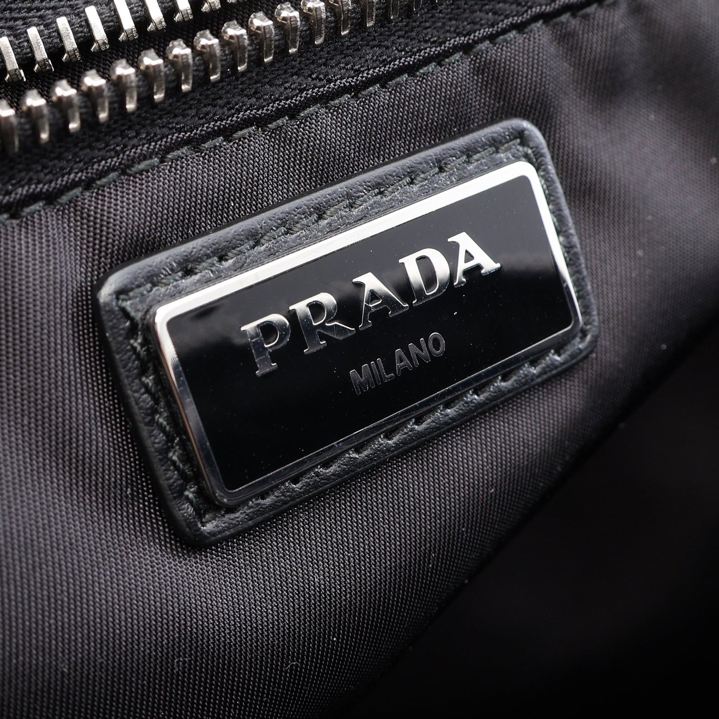 PRADA 018 バックパック リュックサック ナイロン ブラック カーキグリーン プラダ