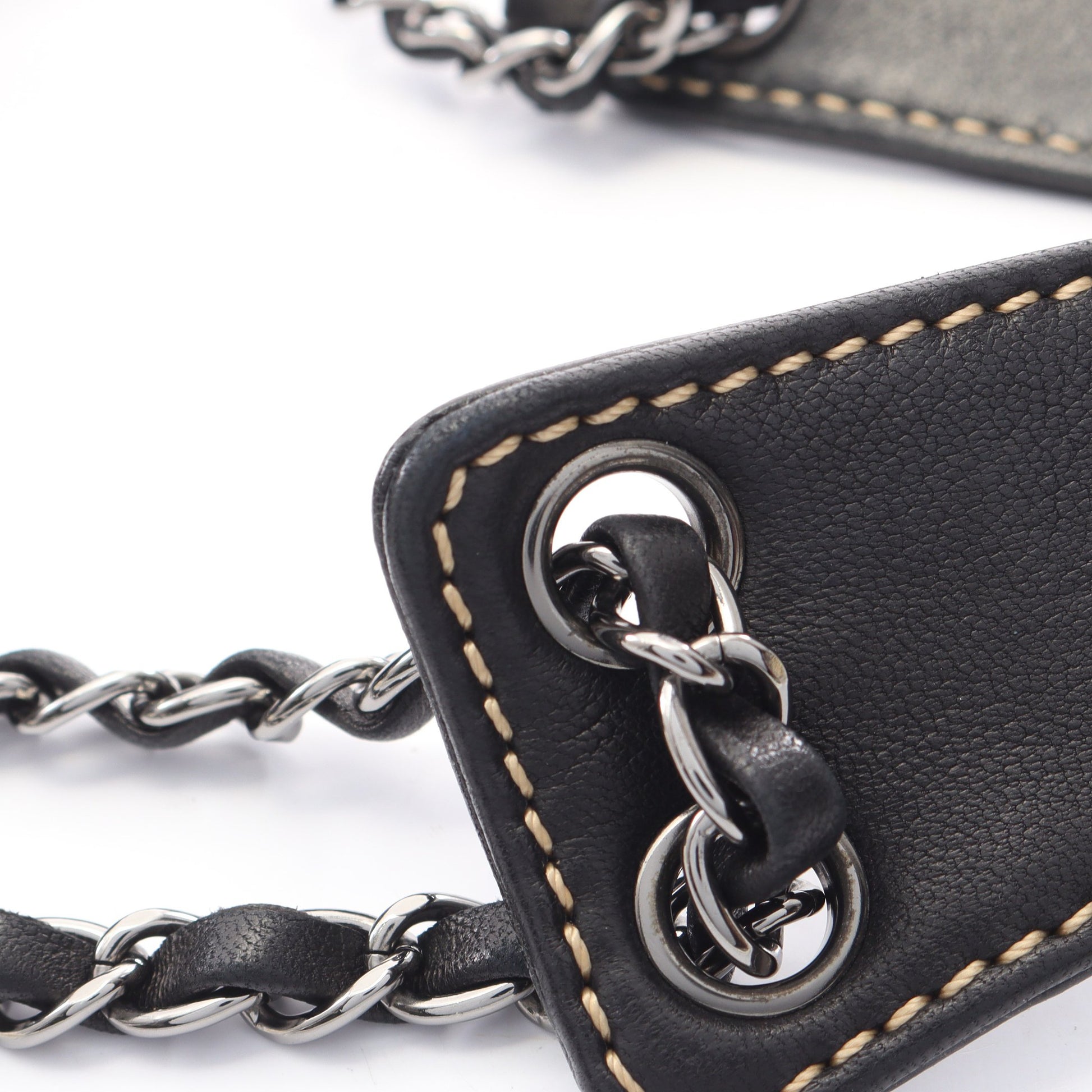 ロゴ チェーンショルダーバッグ ラムスキン ブラック シルバー金具 シャネル バッグ CHANEL