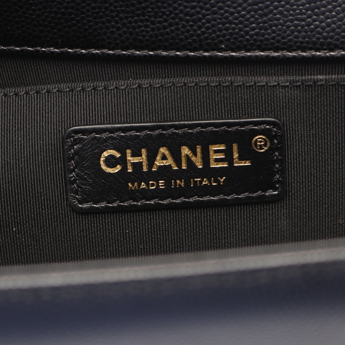ボーイシャネル チェーンショルダーバッグ キャビアスキン ブラック ゴールド金具 シャネル バッグ CHANEL