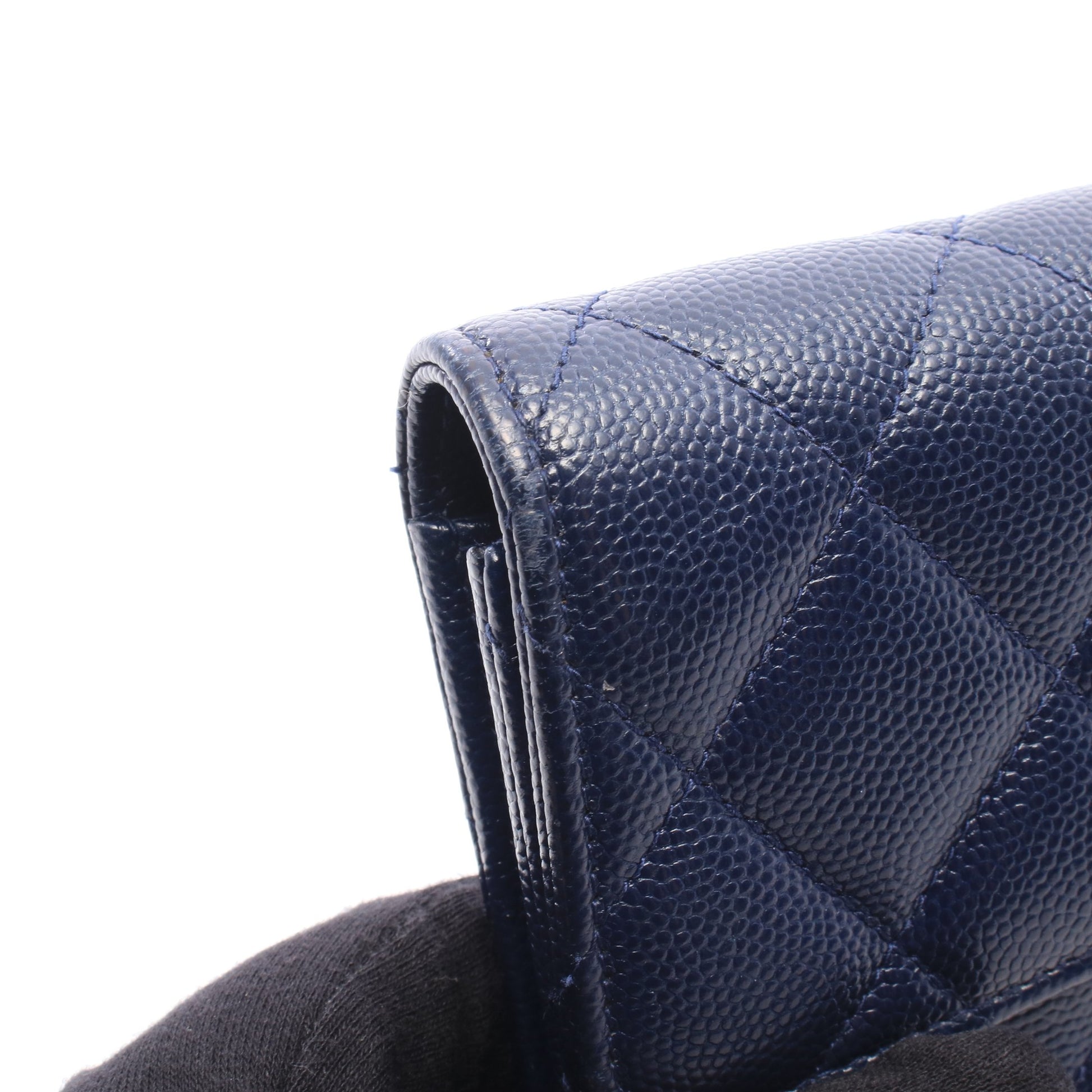 マトラッセ 二つ折り長財布 キャビアスキン ネイビー シルバー金具 シャネル 財布・小物 CHANEL