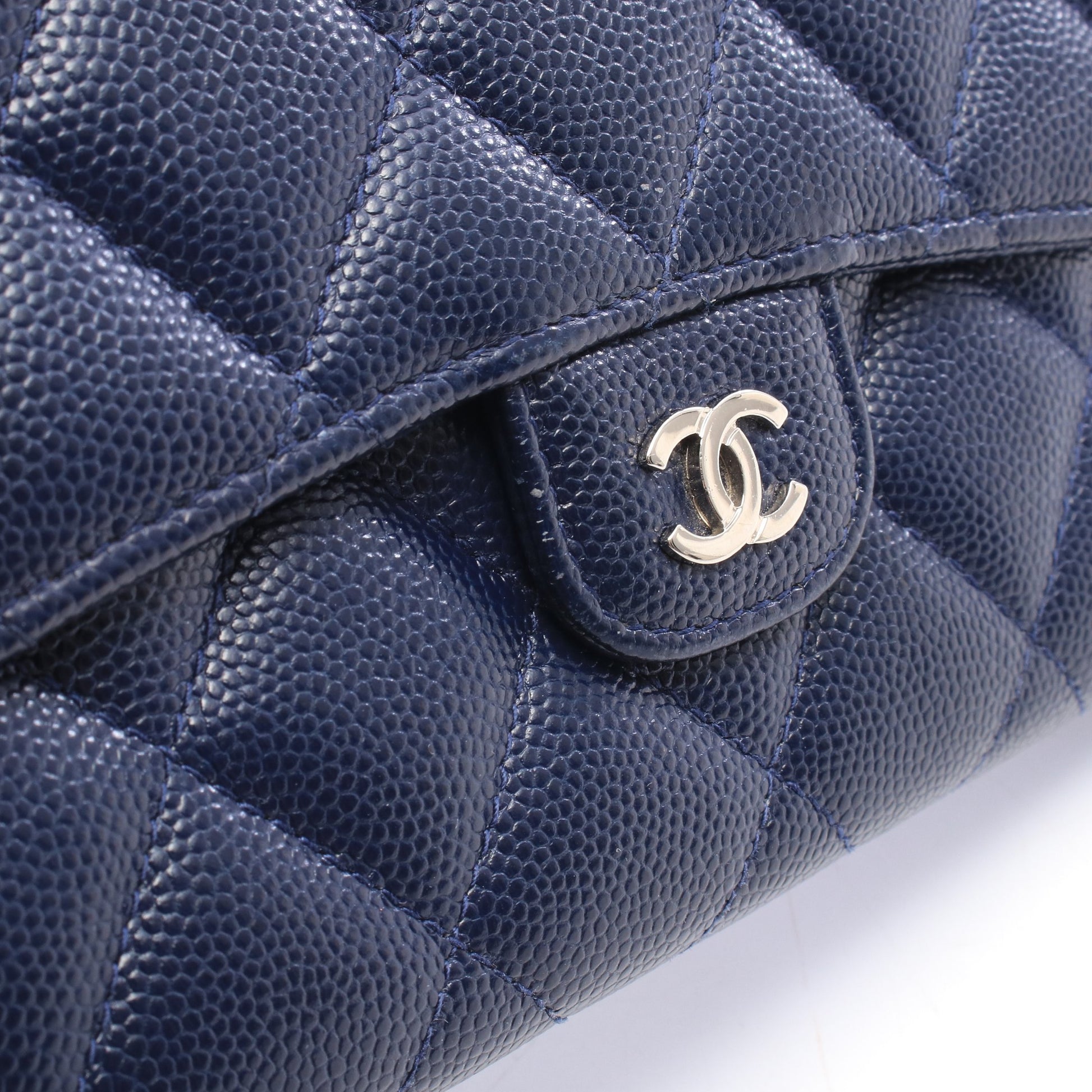 マトラッセ 二つ折り長財布 キャビアスキン ネイビー シルバー金具 シャネル 財布・小物 CHANEL