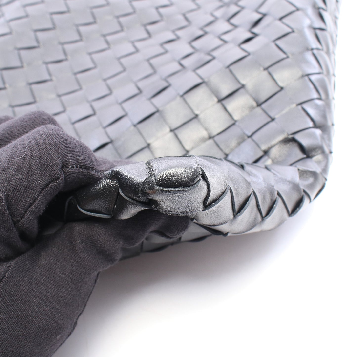 HOP ラージ イントレチャート ワンショルダーバッグ レザー ブラック ボッテガヴェネタ バッグ BOTTEGA VENETA