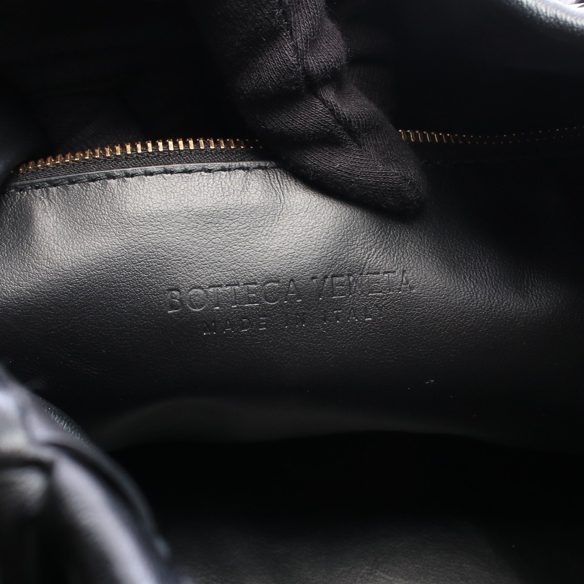 HOP ラージ イントレチャート ワンショルダーバッグ レザー ブラック ボッテガヴェネタ バッグ BOTTEGA VENETA