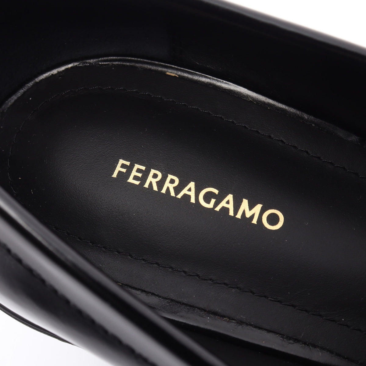 ヴァラリボン ヒール ローファー レザー ブラック サルヴァトーレフェラガモ シューズ Salvatore Ferragamo