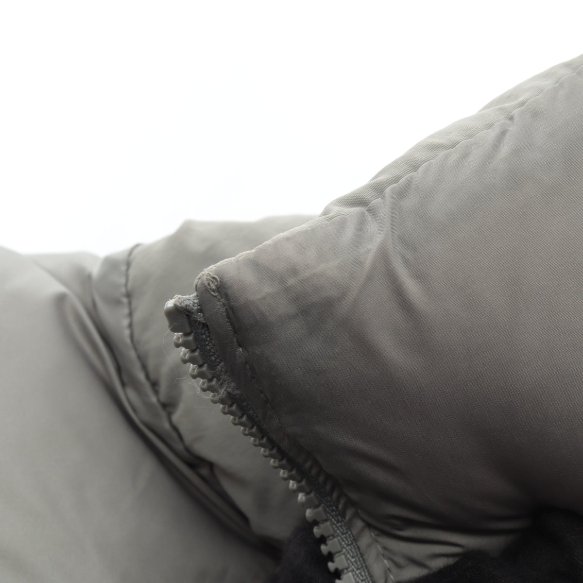 M'S NUPTSE ON BALL フード付き 中綿 ジャケット ナイロン グレー ザノースフェイス ホワイトレーベル