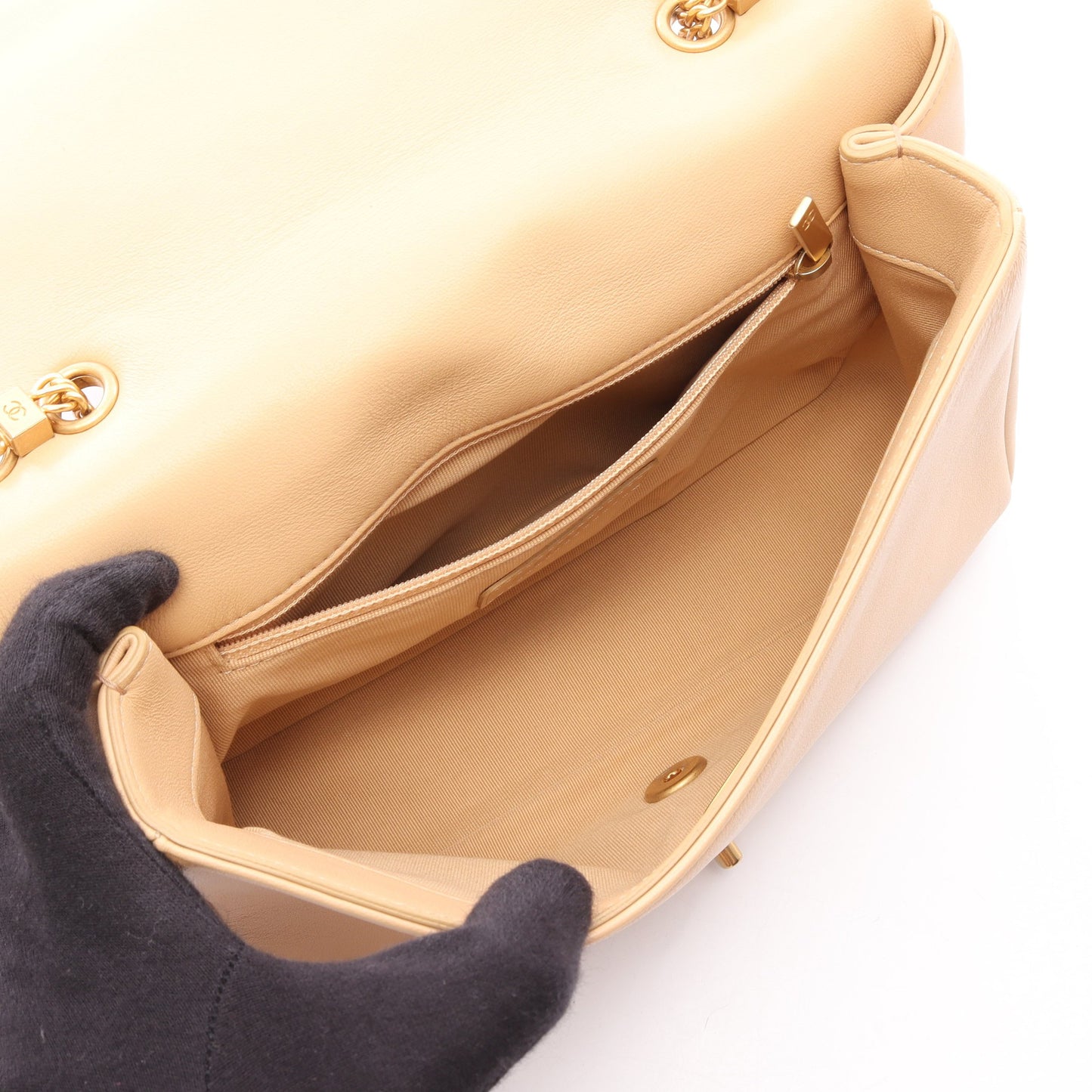 マトラッセ チェーンショルダーバッグ ラムスキン ベージュ ゴールド金具 シャネル