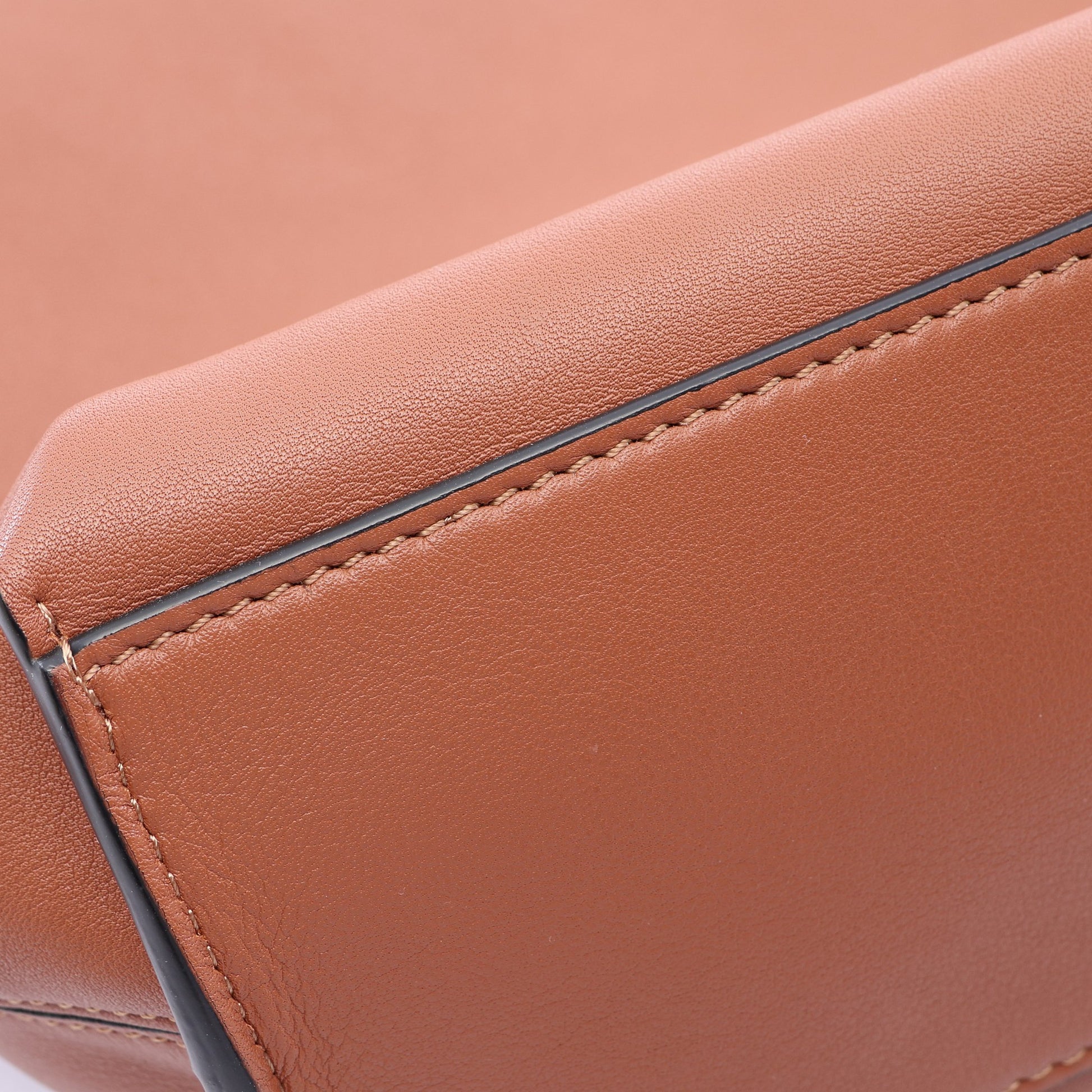 キュービィ スモール ショルダーバッグ レザー ブラウン ロエベ バッグ LOEWE