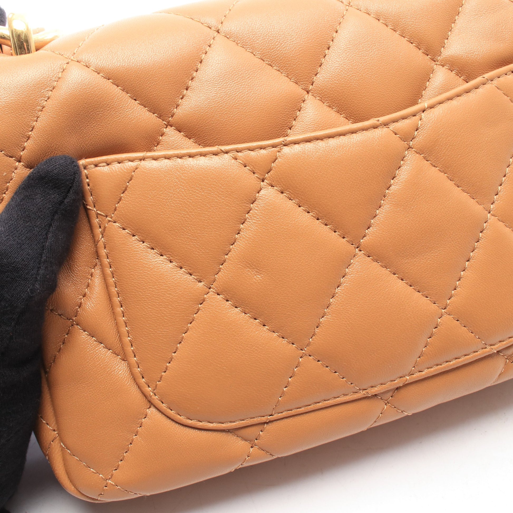 マトラッセ スモールフラップバッグ チェーンショルダーバッグ レザー ブラウン ゴールド金具 シャネル バッグ CHANEL