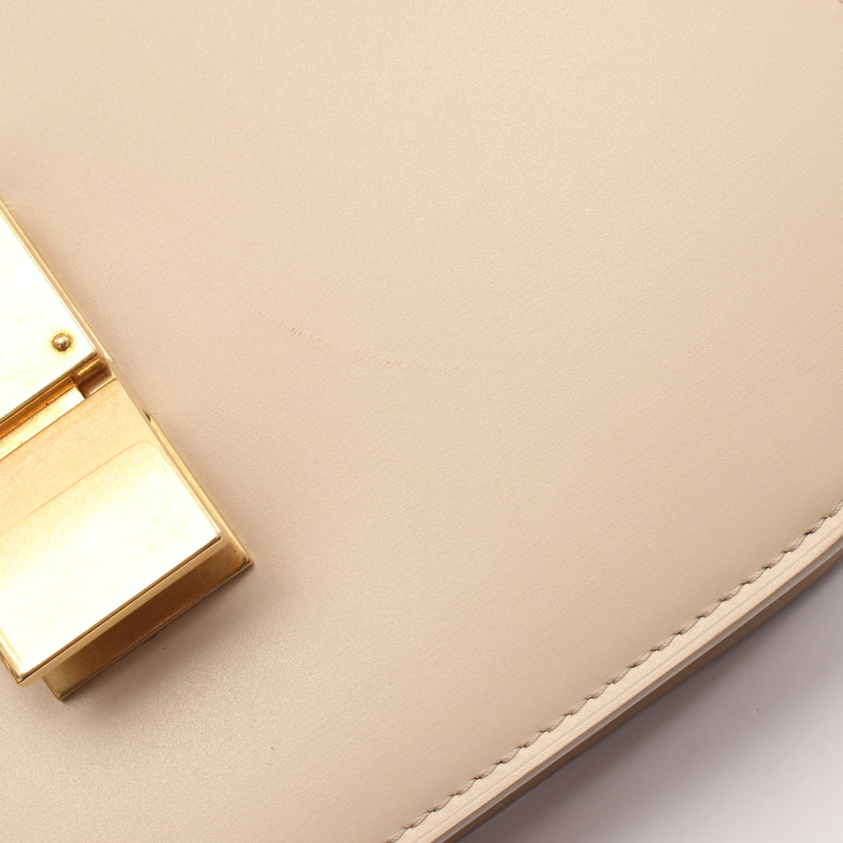 クラシックボックス ミディアム ショルダーバッグ レザー ライトベージュ セリーヌ バッグ CELINE