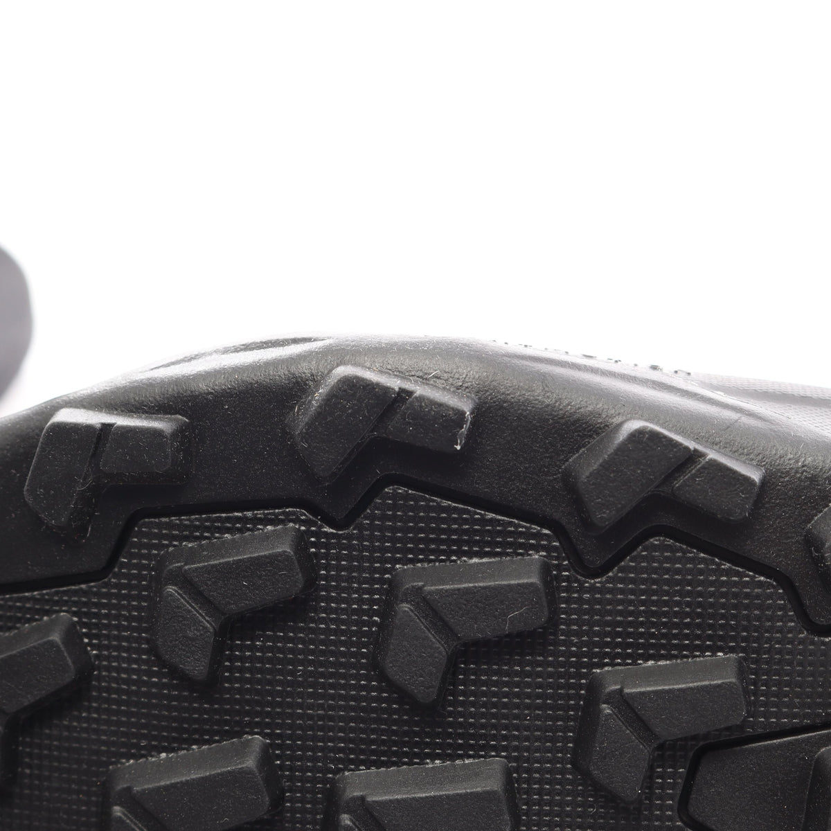 テレックス スカイチェイサー AX5ミッド GORE-TEX ハイキング スニーカー ファブリック ブラック アディダス シューズ adidas