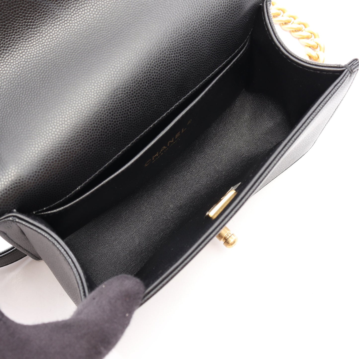 ボーイシャネル スモール チェーンショルダーバッグ キャビアスキン ブラック ゴールド金具 シャネル