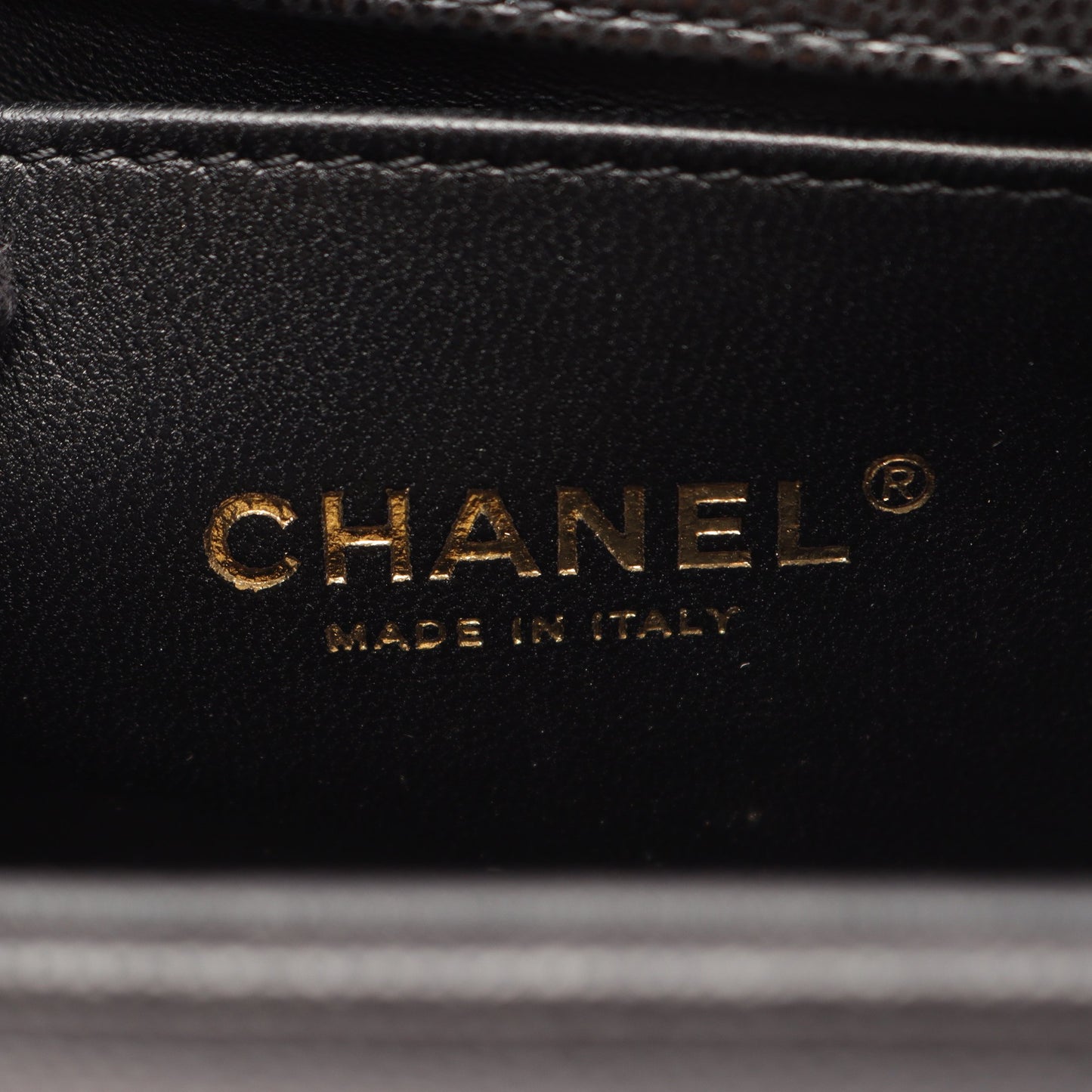 ボーイシャネル スモール チェーンショルダーバッグ キャビアスキン ブラック ゴールド金具 シャネル