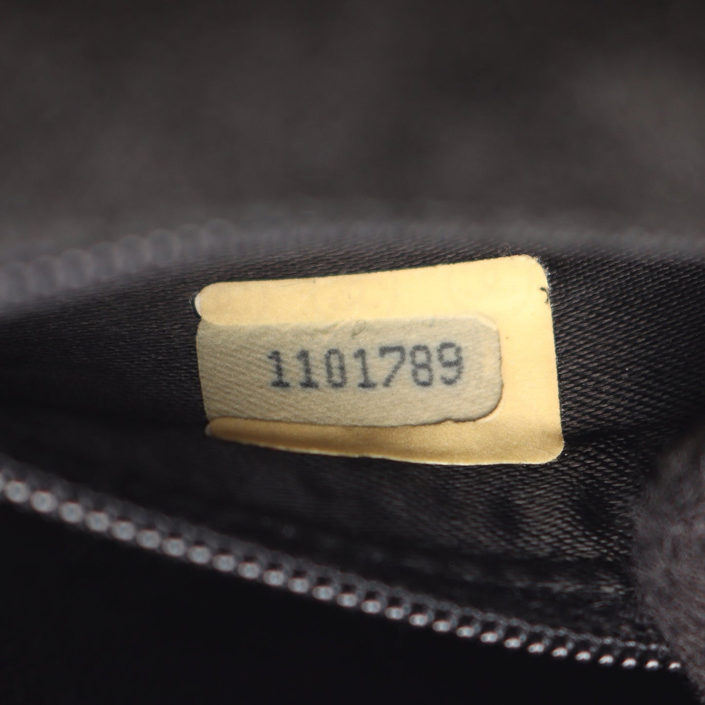 ココマーク ダイヤステッチ チェーンショルダーバッグ スエード ブラック ゴールド金具 シャネル バッグ CHANEL