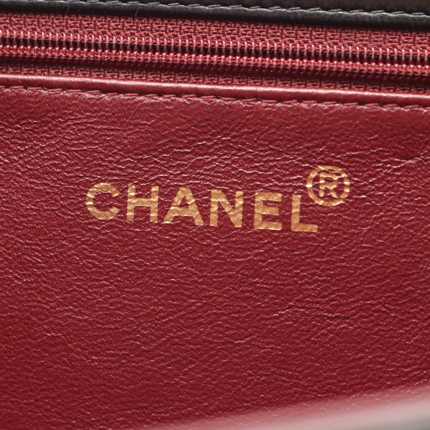 マトラッセ フルフラップ チェーンショルダーバッグ ラムスキン ブラック ゴールド金具 シャネル
