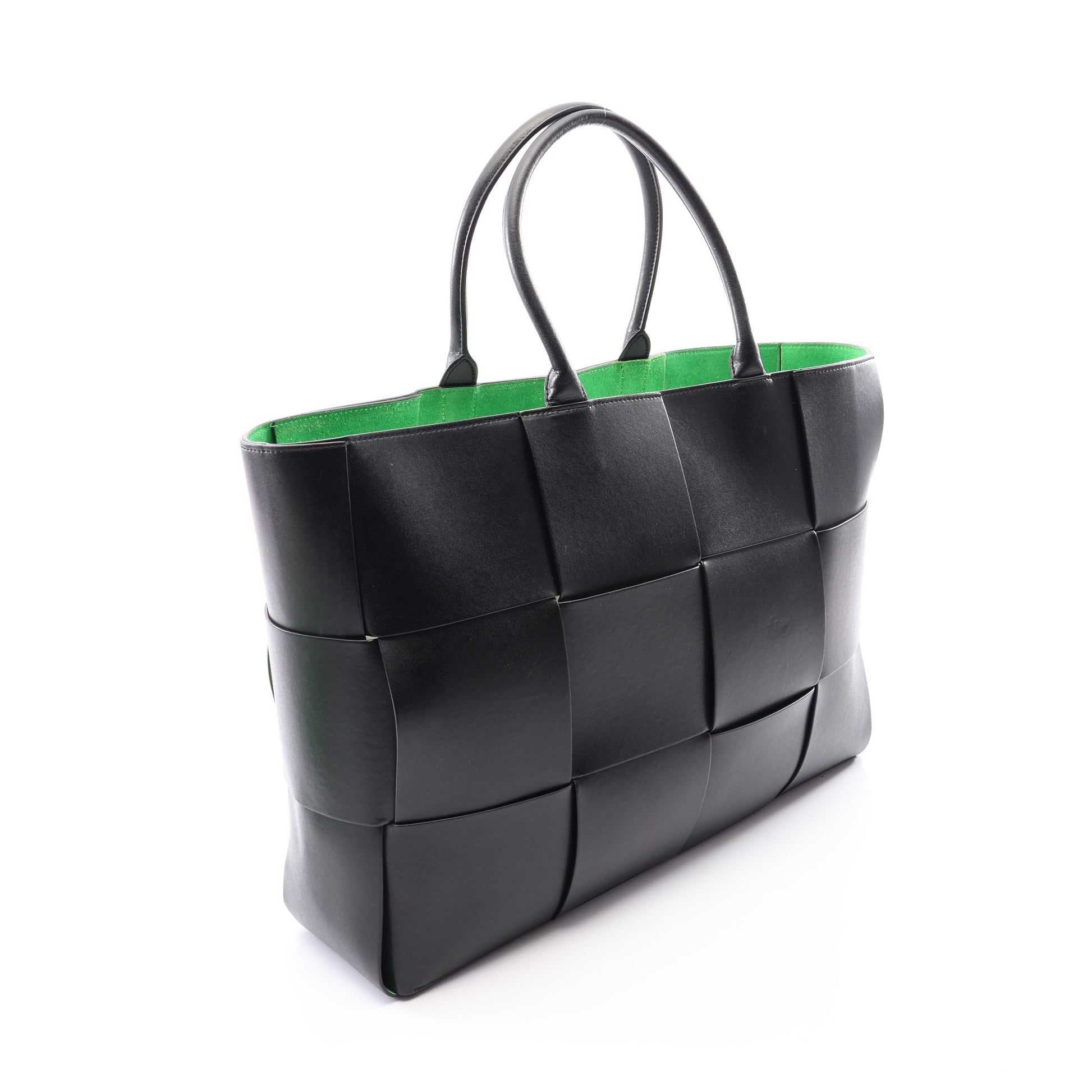 THE ARCO TOTE アルコ ラージ イントレチャート ハンドバッグ トートバッグ レザー ブラック ボッテガヴェネタ バッグ BOTTEGA VENETA