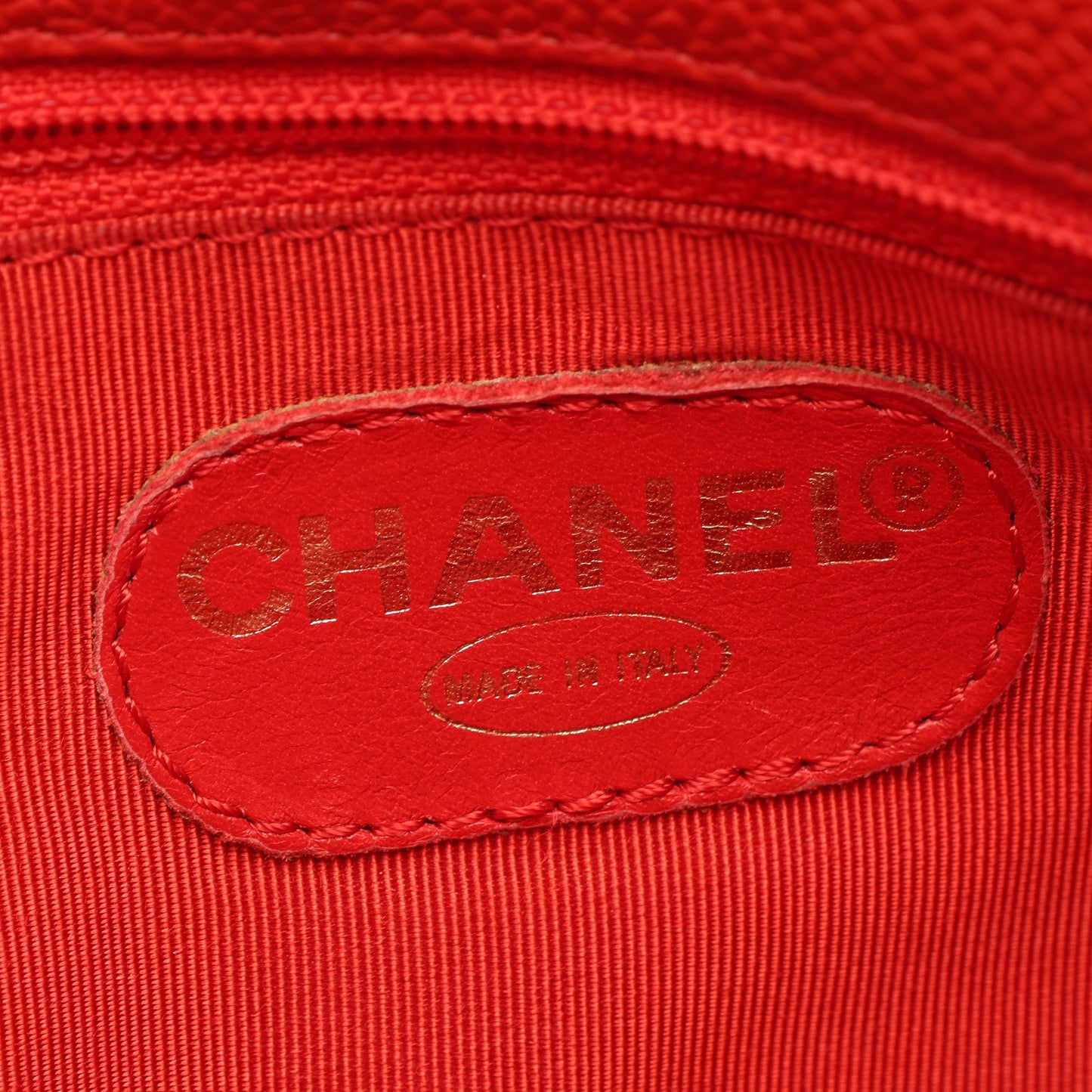 ロゴ チェーンショルダーバッグ キャビアスキン レッド ゴールド金具 シャネル