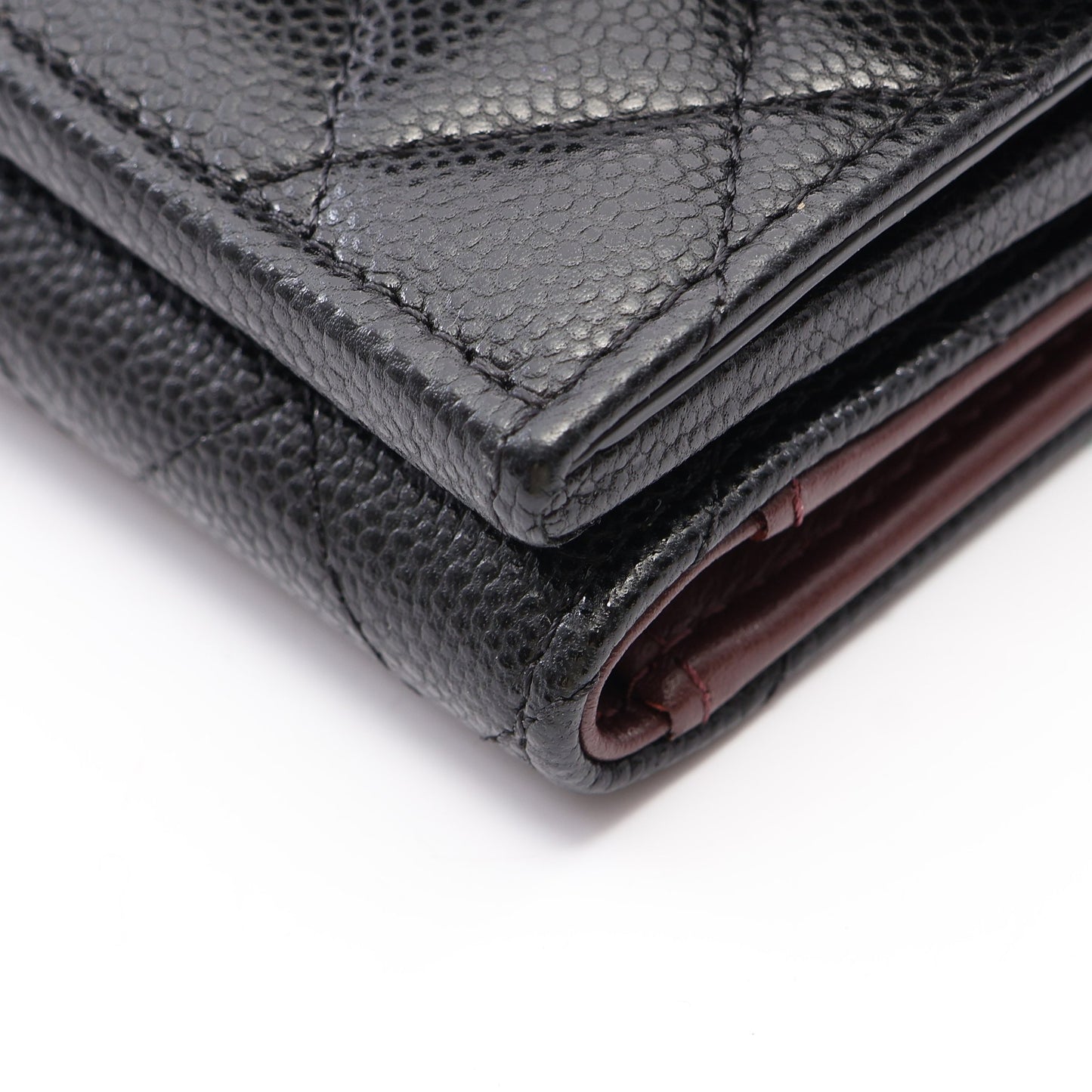 クラシック スモール フラップ ウォレット マトラッセ 三つ折り財布 キャビアスキン ブラック ゴールド金具 シャネル