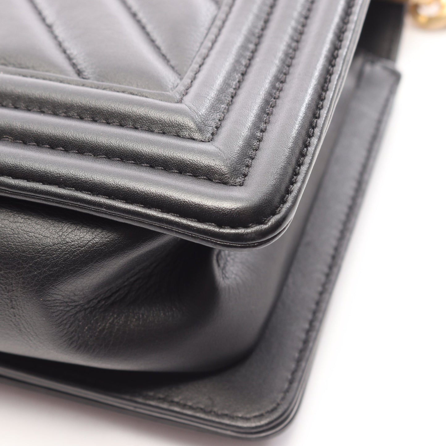 ボーイシャネル チェーンショルダーバッグ ラムスキン ブラック ゴールド金具 シャネル