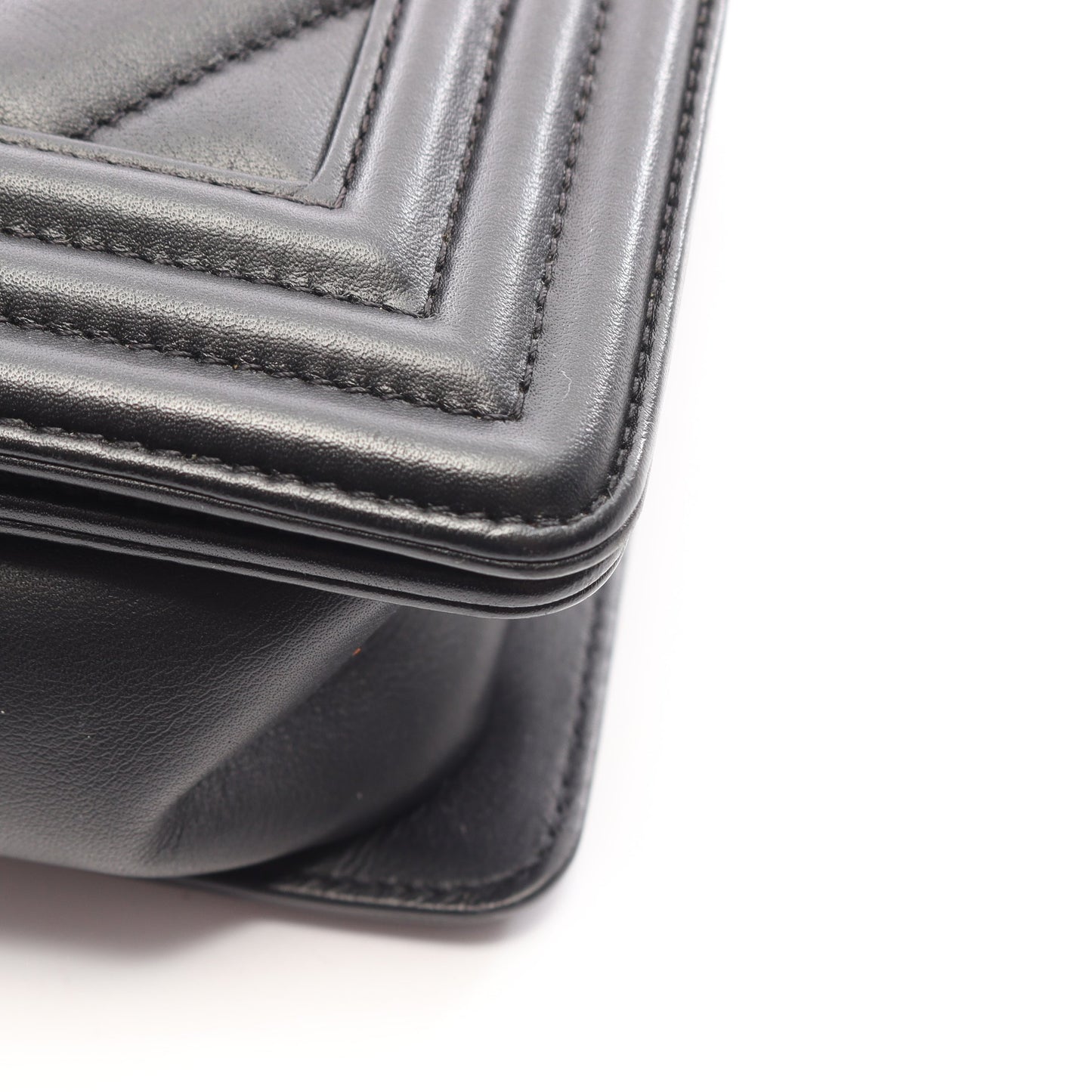 ボーイシャネル チェーンショルダーバッグ ラムスキン ブラック ゴールド金具 シャネル