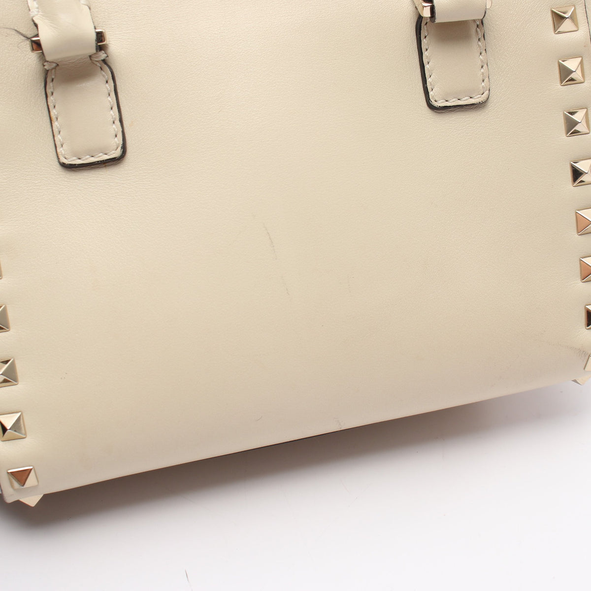 ロックスタッズ 2WAY ハンドバッグ レザー アイボリー ヴァレンティノ バッグ VALENTINO