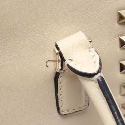 ロックスタッズ 2WAY ハンドバッグ レザー アイボリー ヴァレンティノ バッグ VALENTINO