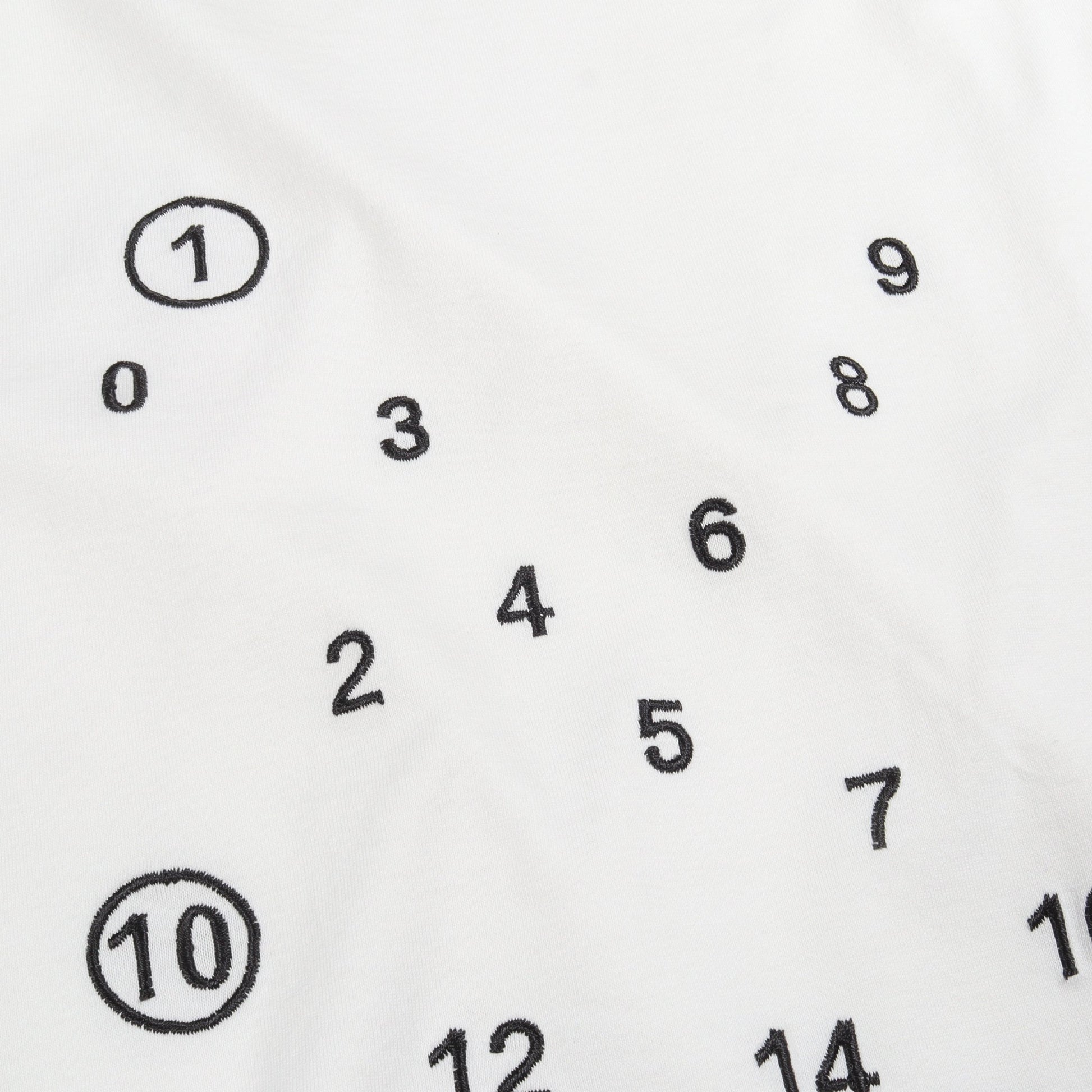 カレンダーロゴ 刺繍 半袖Tシャツ コットン ホワイト メゾンマルジェラ110 トップス Maison Margiela 1 10