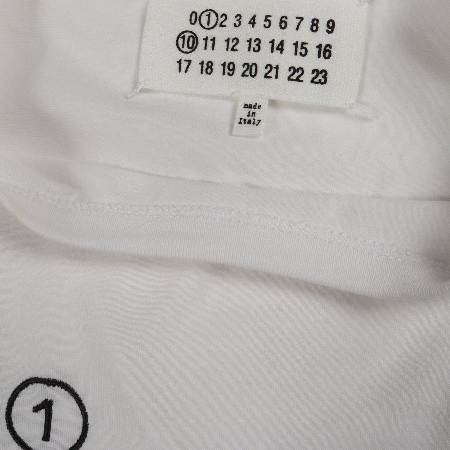 カレンダーロゴ 刺繍 半袖Tシャツ コットン ホワイト メゾンマルジェラ110 トップス Maison Margiela 1 10