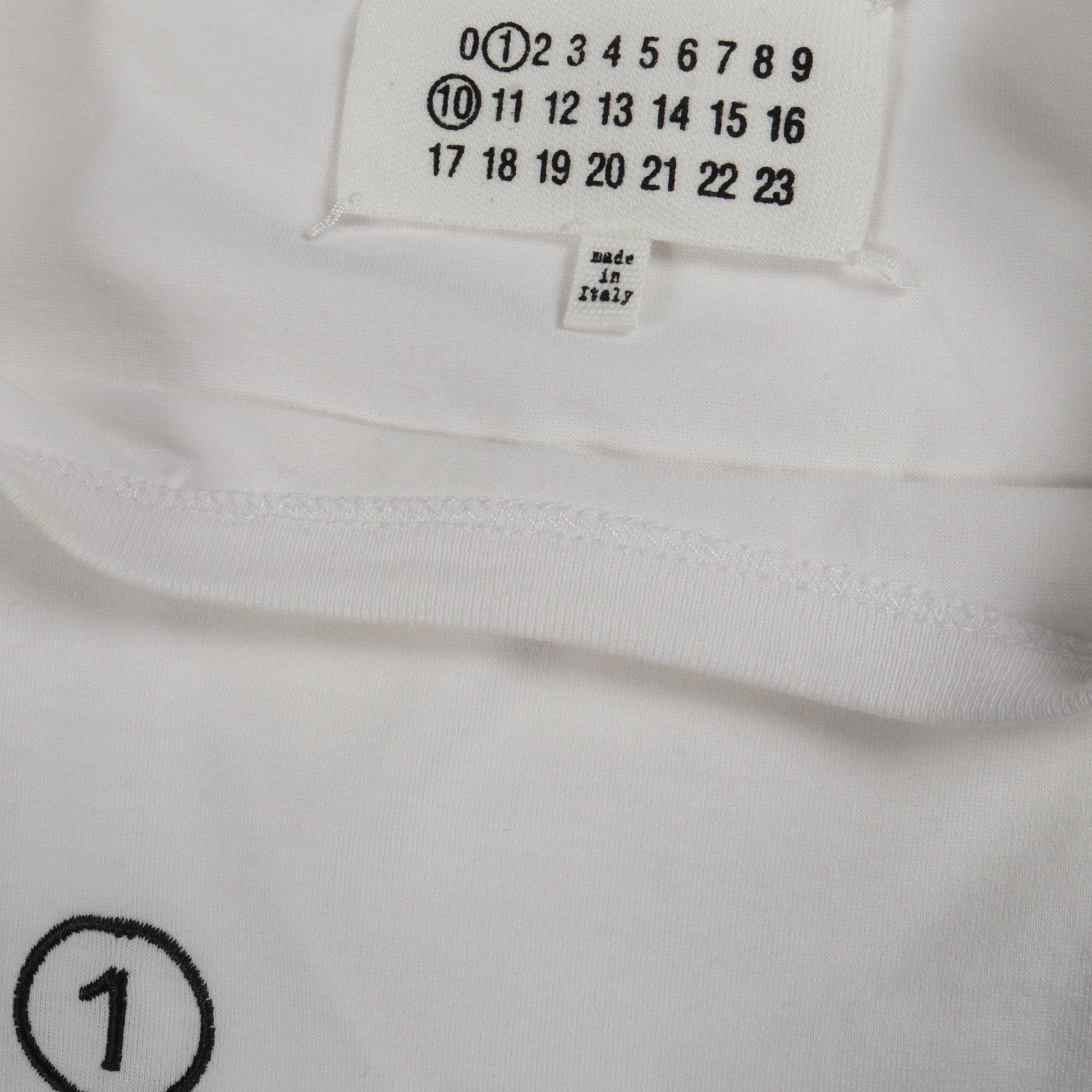 カレンダーロゴ 刺繍 半袖Tシャツ コットン ホワイト メゾンマルジェラ110 トップス Maison Margiela 1 10