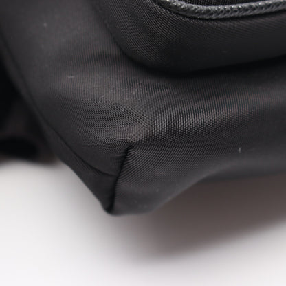 Re-Nylon スマートフォンケース ショルダーバッグ ナイロン サフィアーノレザー ブラック プラダ