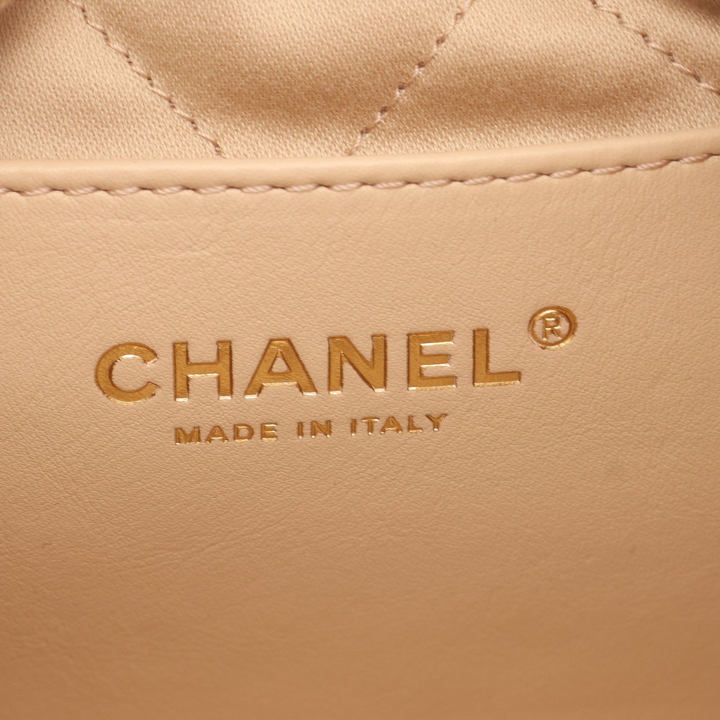CHANEL 22 ミニ 2WAY チェーンショルダーバッグ レザー ホワイト ゴールド金具 シャネル