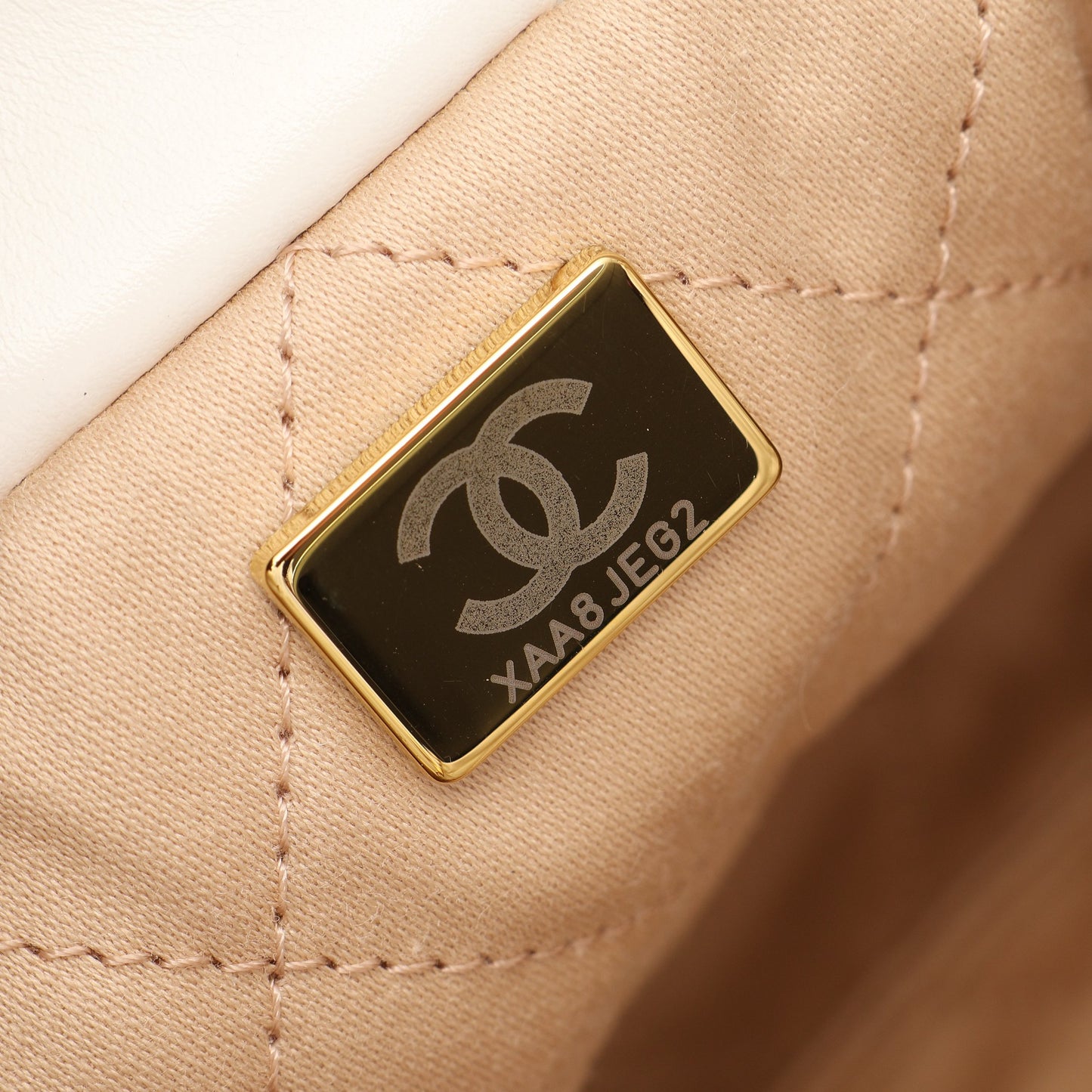 CHANEL 22 ミニ 2WAY チェーンショルダーバッグ レザー ホワイト ゴールド金具 シャネル