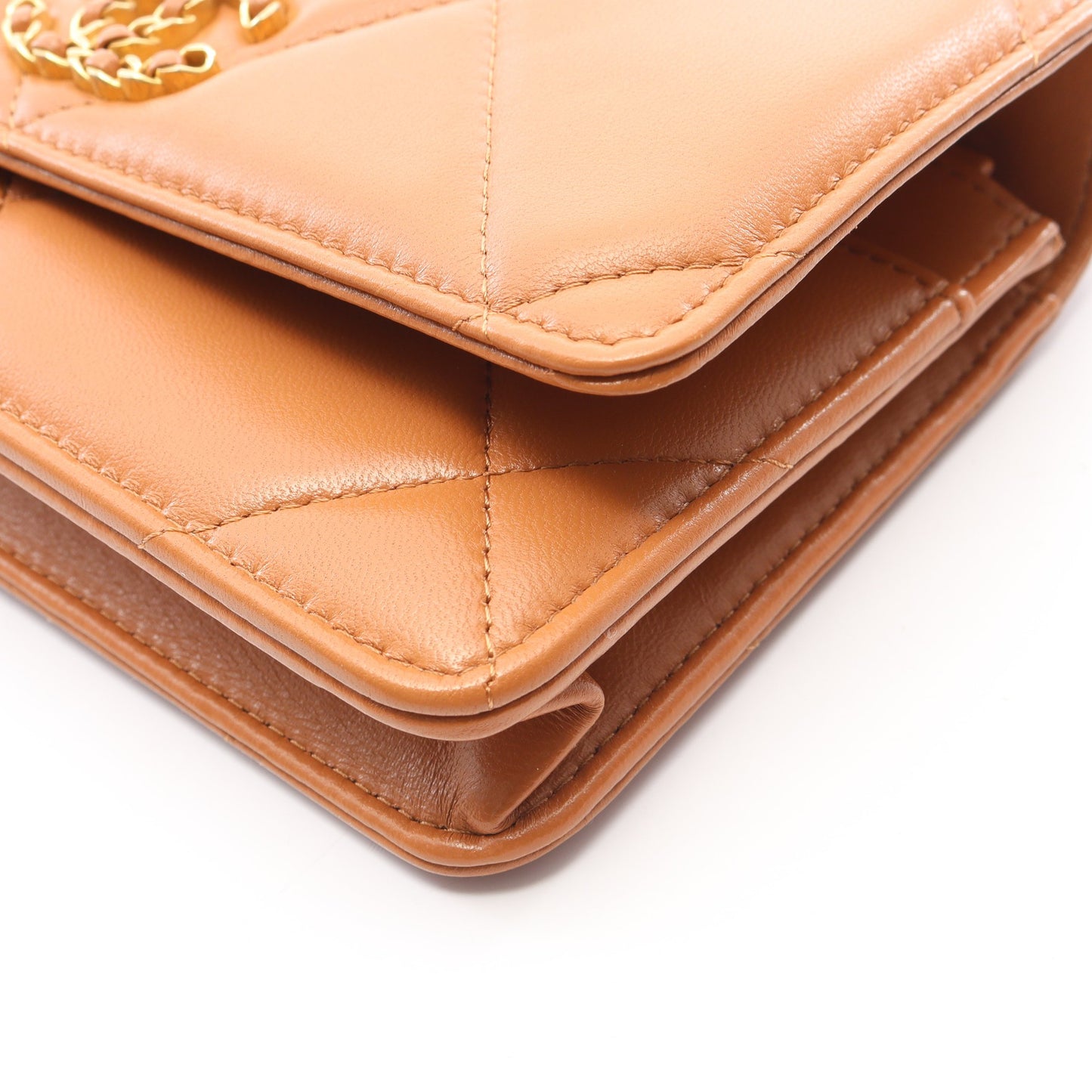 19 ディズヌフ マトラッセ コンビ金具 2WAY チェーンウォレット ラムスキン ライトブラウン シャネル