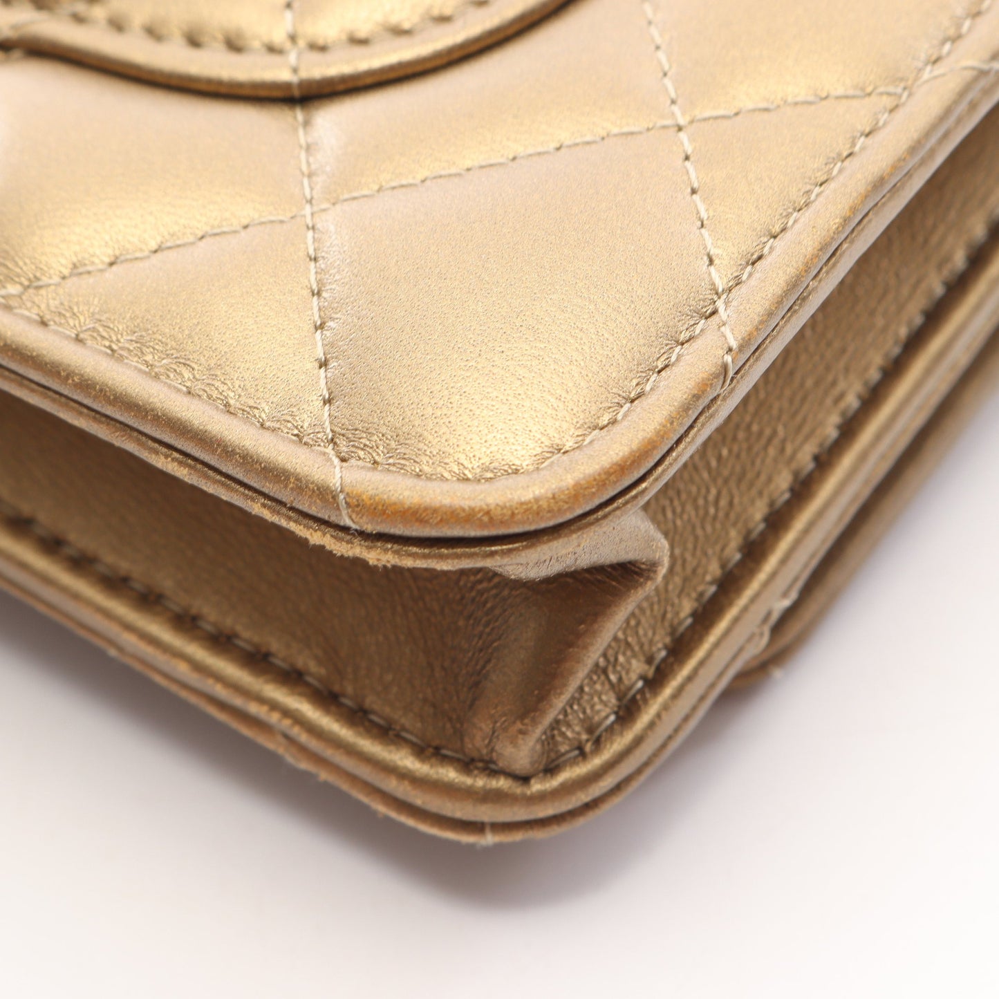 マトラッセ チェーンウォレット ラムスキン ゴールド ゴールド金具 シャネル