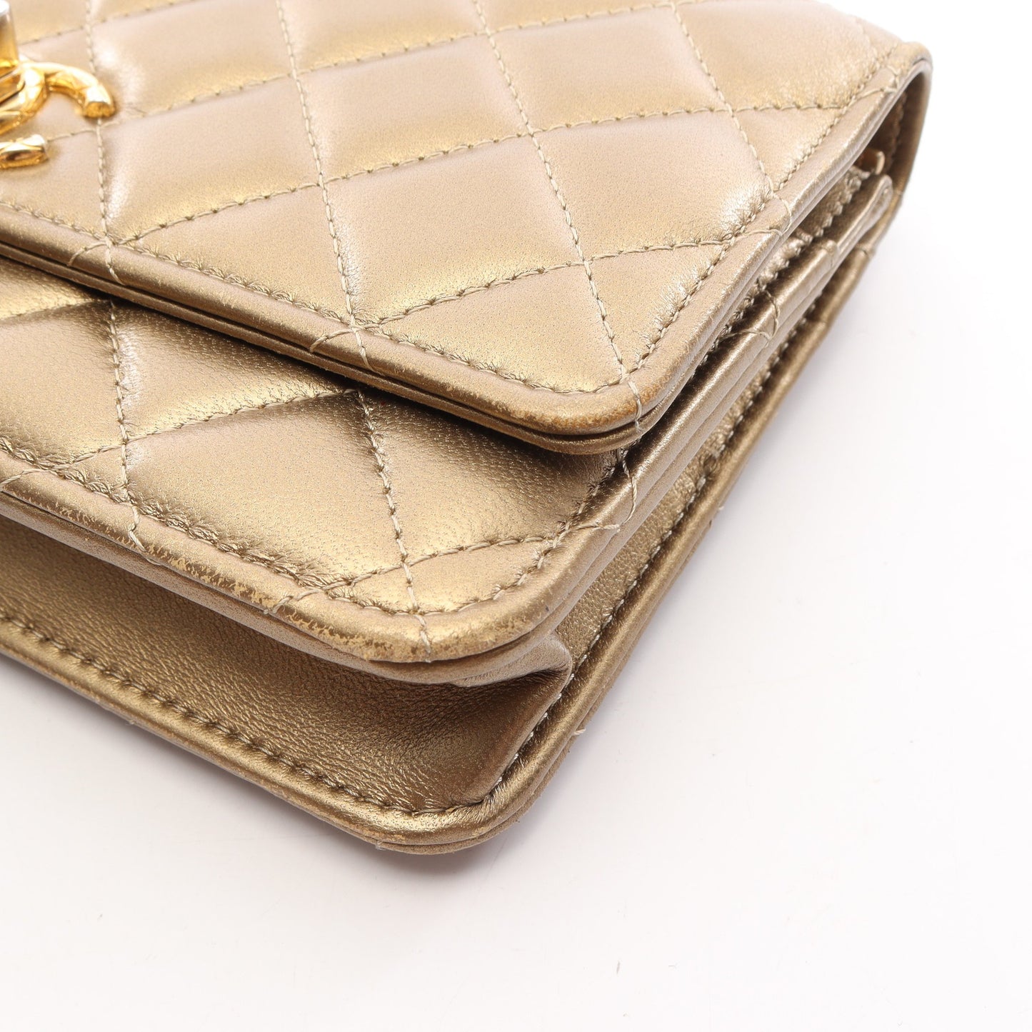 マトラッセ チェーンウォレット ラムスキン ゴールド ゴールド金具 シャネル