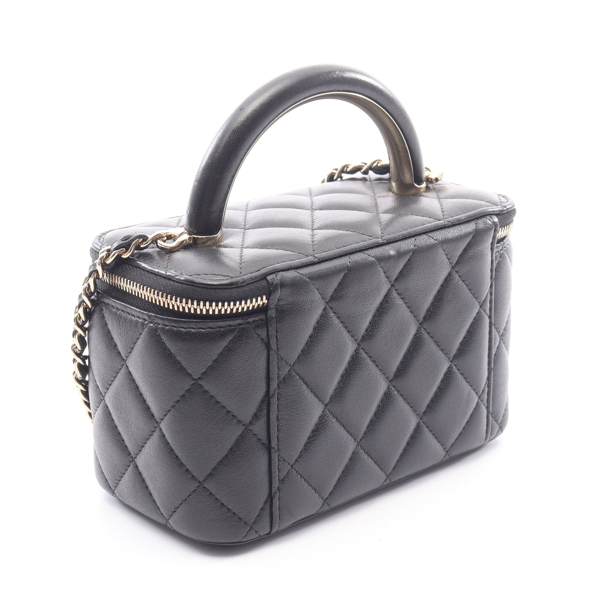 マトラッセ バニティバッグ チェーンショルダーバッグ ラムスキン ブラック ゴールド金具 シャネル バッグ CHANEL