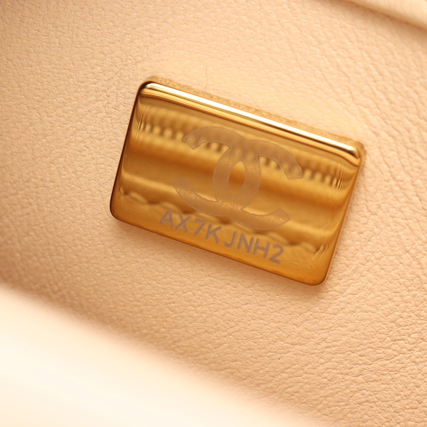 マトラッセ チェーンショルダーバッグ ラムスキン ライトベージュ ゴールド金具 シャネル バッグ CHANEL