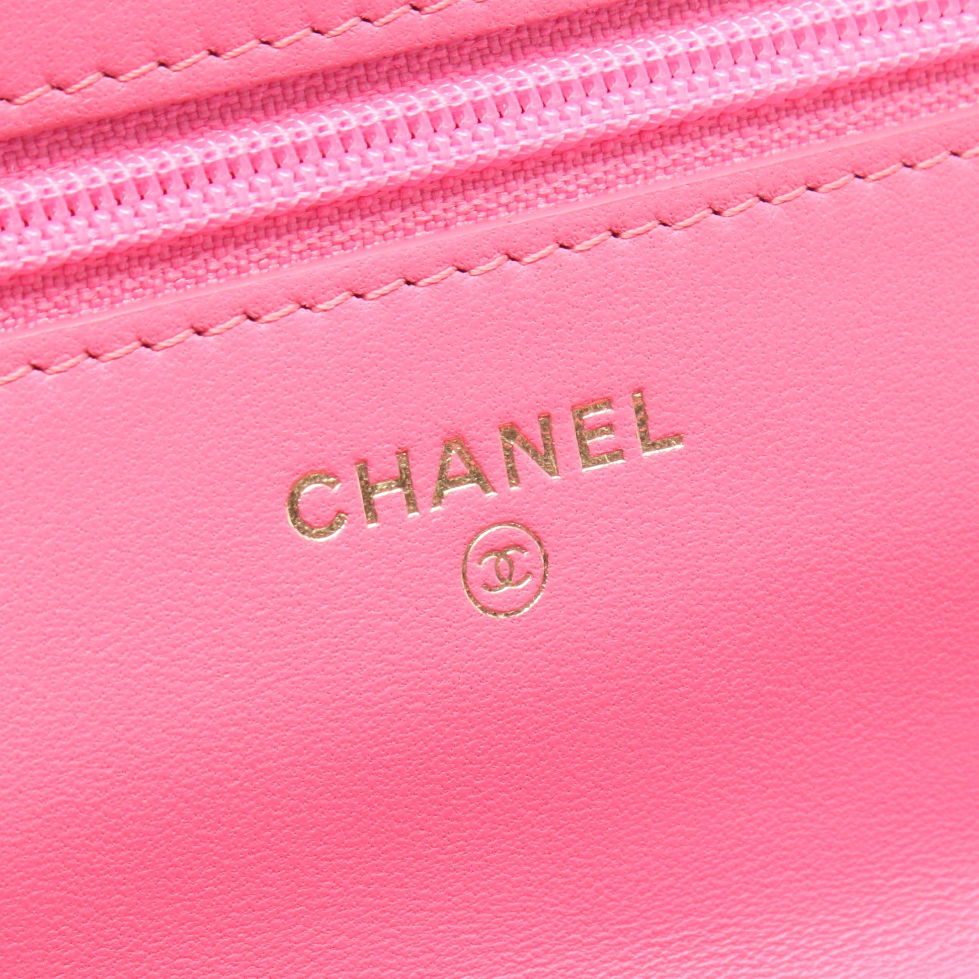 シェブロン Vステッチ チェーンウォレット レザー ピンク ゴールド金具 シャネル バッグ CHANEL