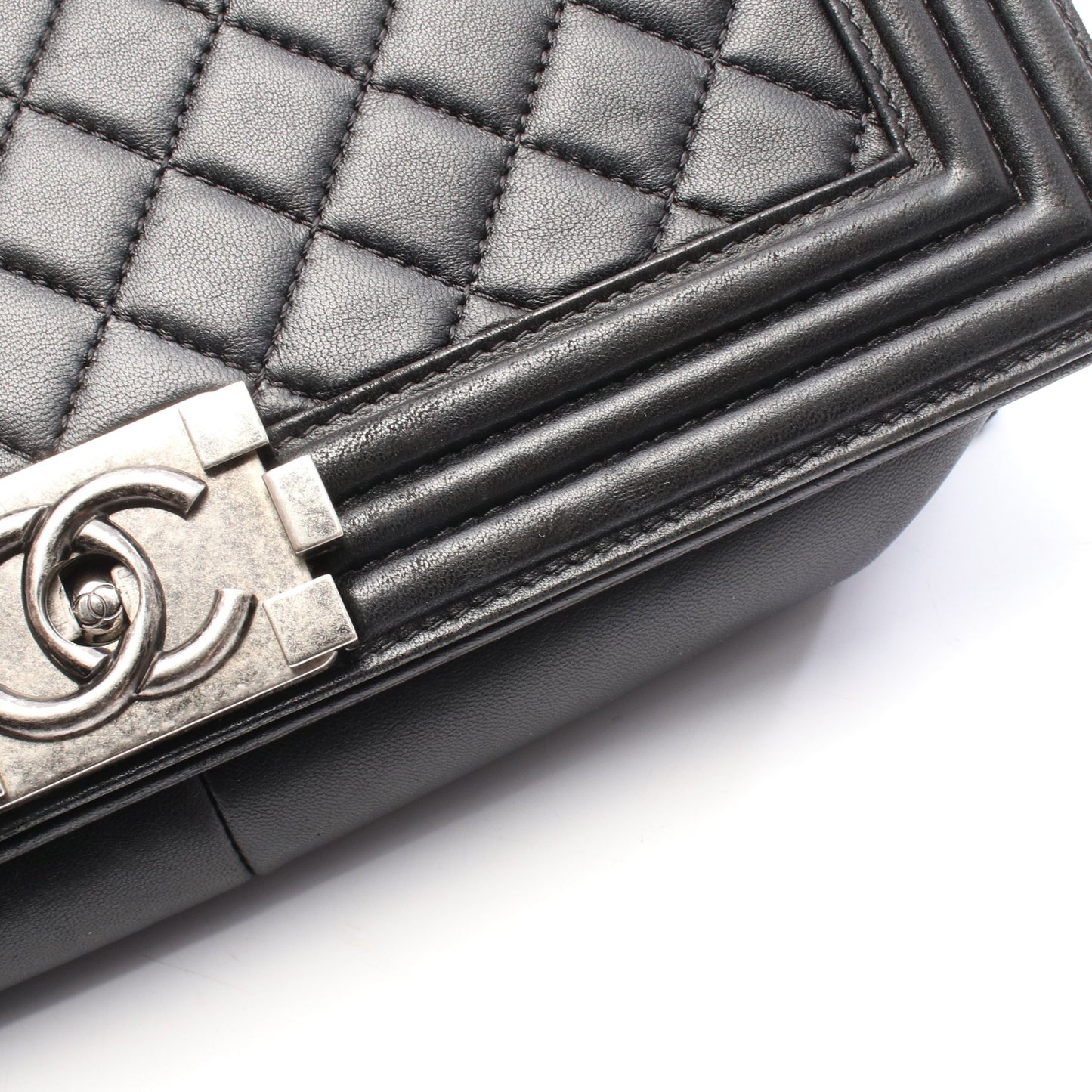 ボーイシャネル ラージ マトラッセ チェーンショルダーバッグ ラムスキン ブラック シルバー金具 シャネル バッグ CHANEL