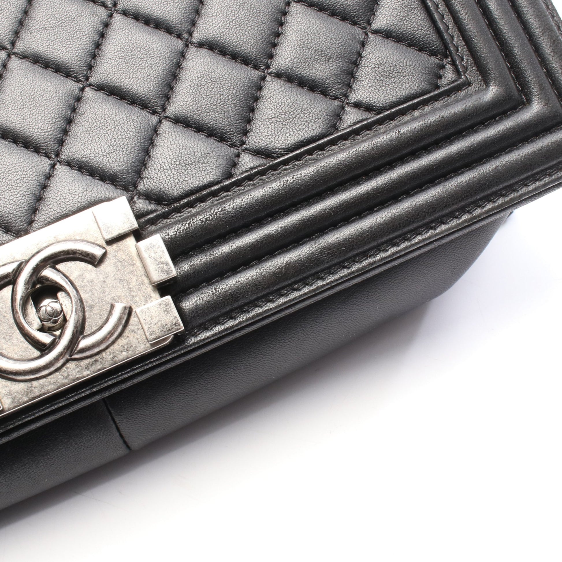ボーイシャネル ラージ マトラッセ チェーンショルダーバッグ ラムスキン ブラック シルバー金具 シャネル バッグ CHANEL