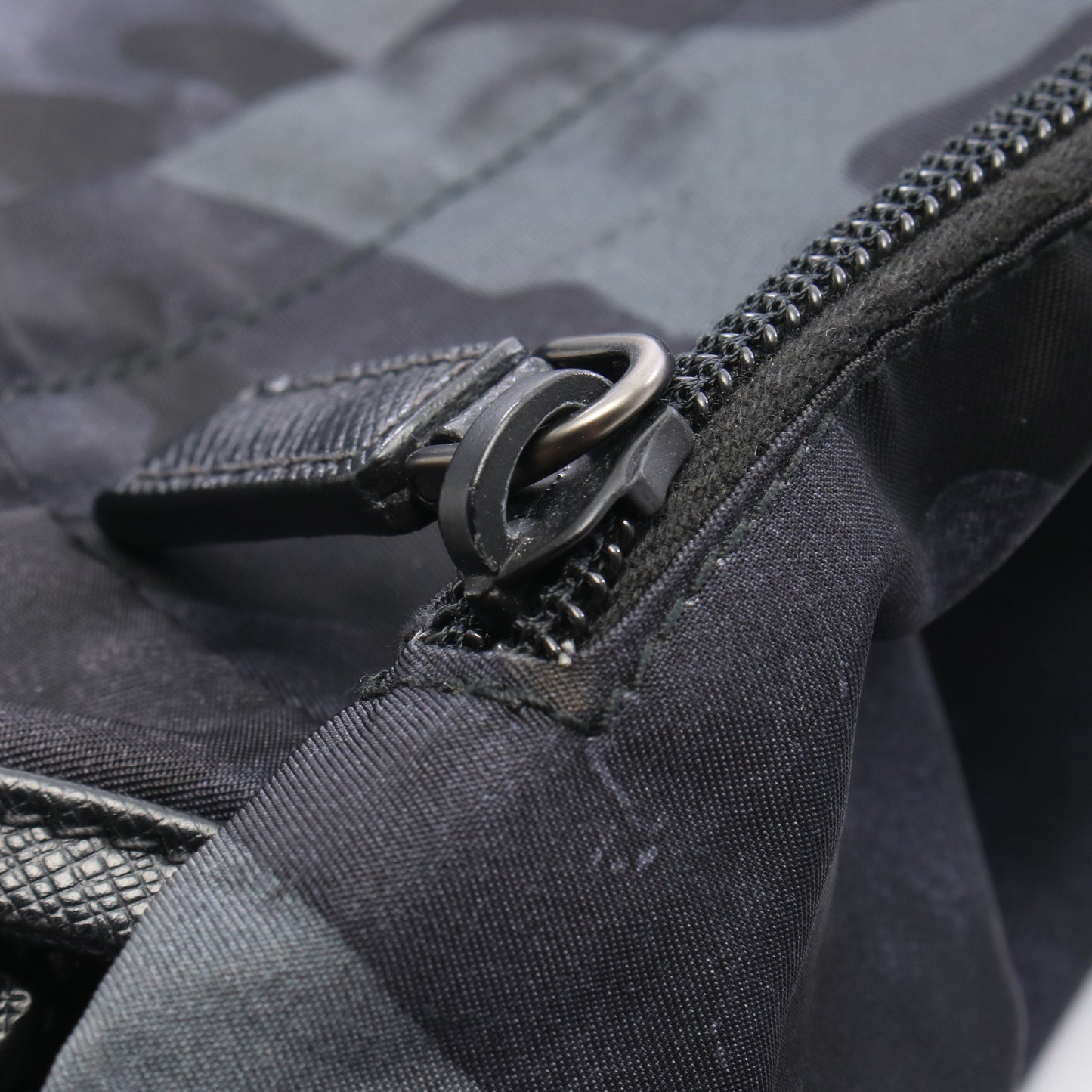 TESSUTO ST.CAMO カモフラージュ メッセンジャーバッグ ショルダーバッグ ナイロン レザー ブラック グレー ネイビー プラダ