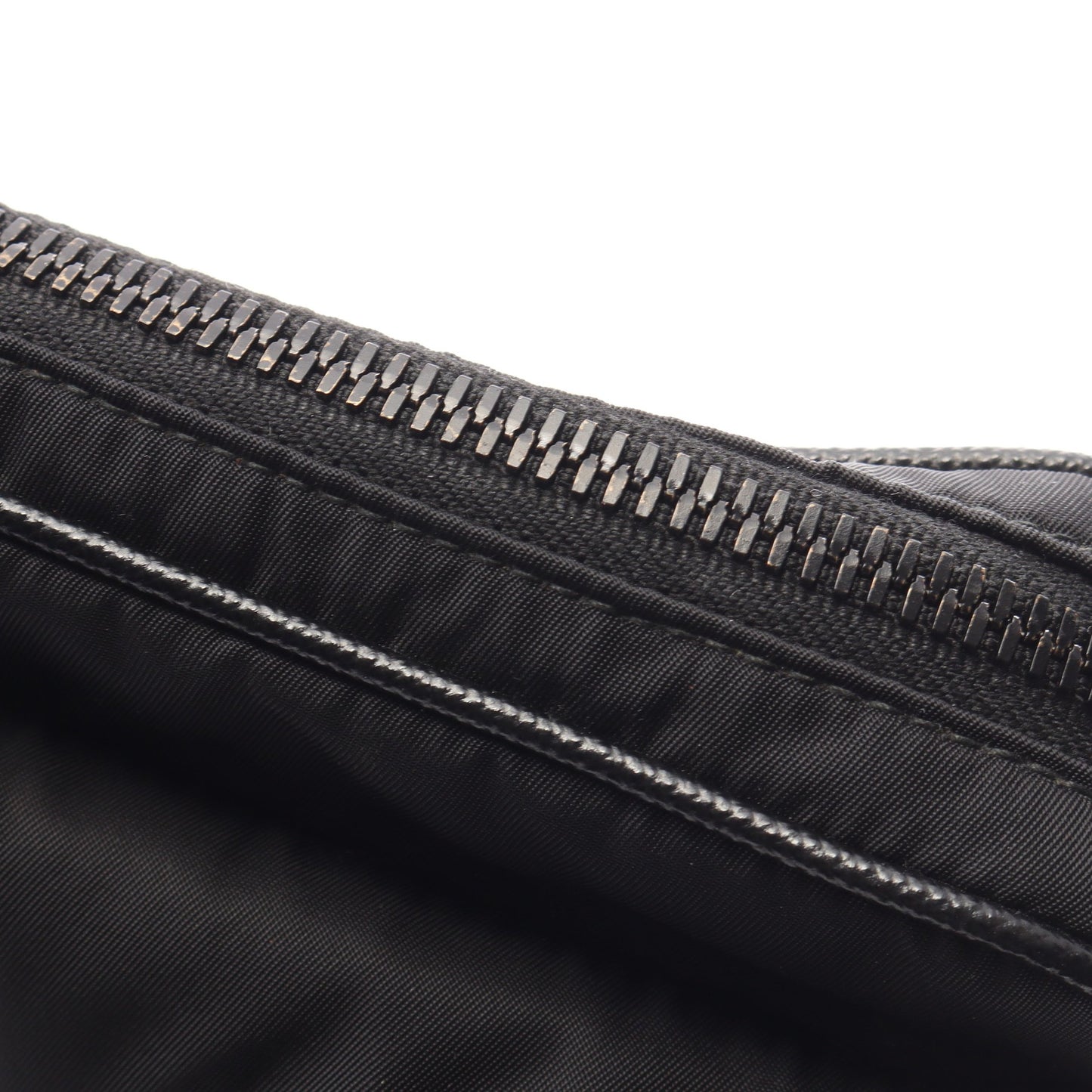 Re-Nylon ショルダーバッグ ナイロン サフィアーノレザー ブラック プラダ
