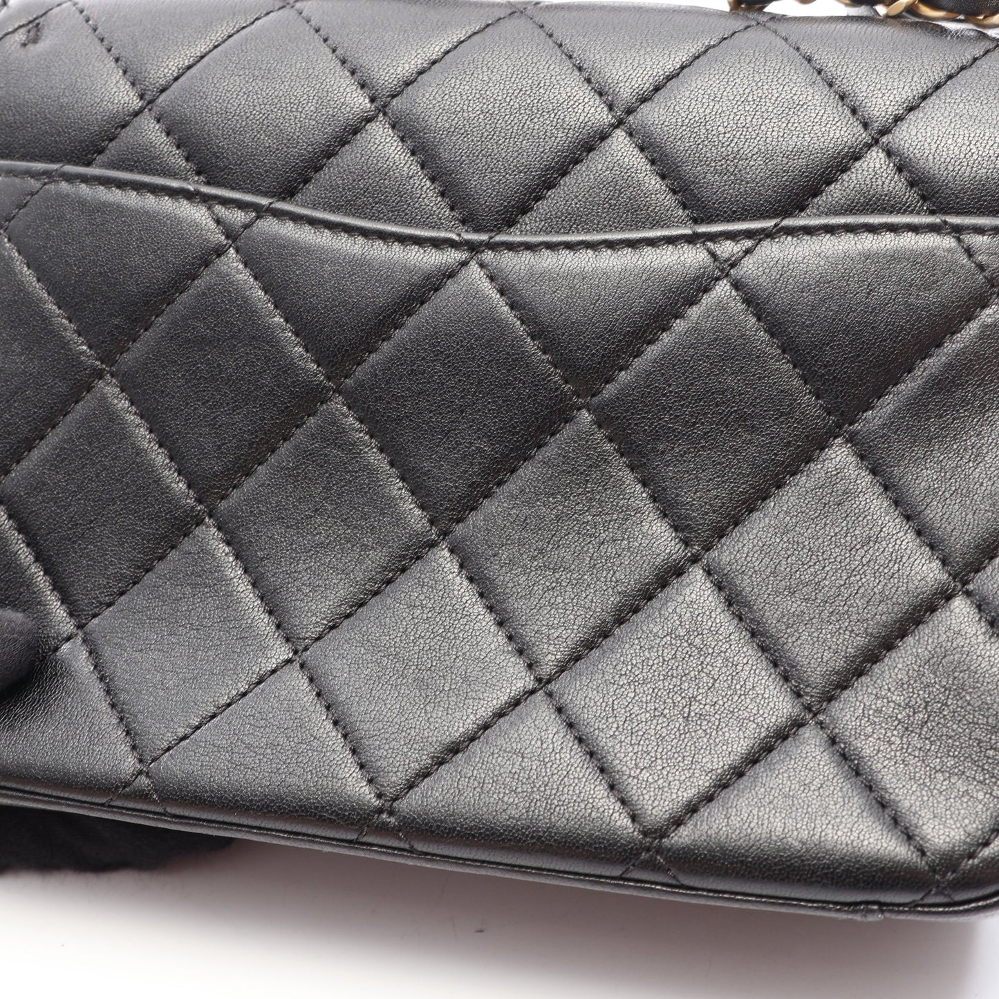CHANEL19 マトラッセ トップハンドル 2WAY チェーンショルダーバッグ ラムスキン ブラック ゴールド金具 シャネル