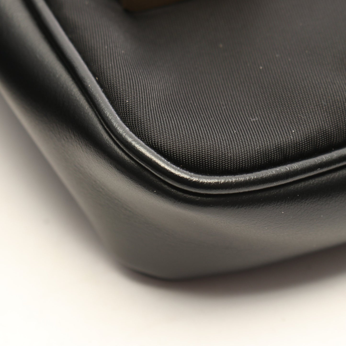 Re-Nylon TESSUTO＋VITELLO ショルダーバッグ ナイロン レザー ブラック プラダ