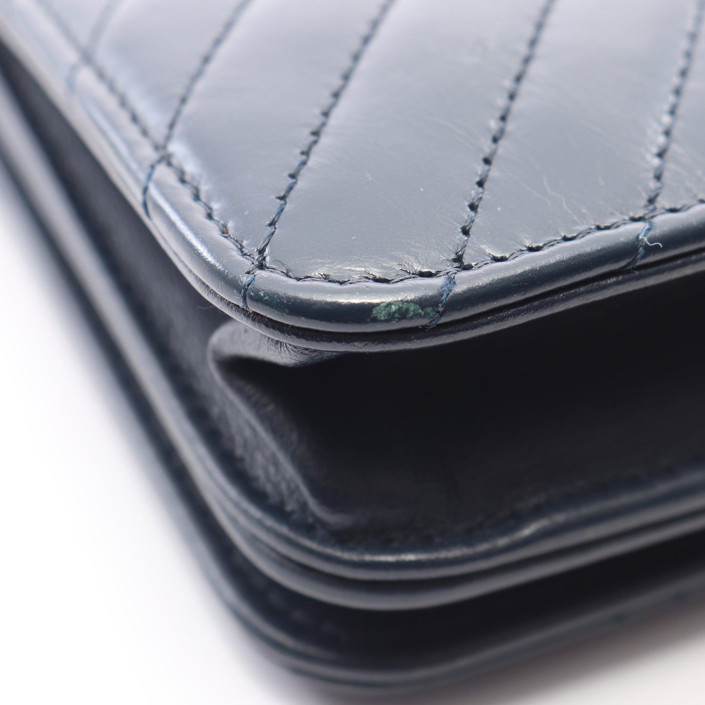 ココボーイ チェーンウォレット ラムスキン ネイビー シルバー金具 シャネル