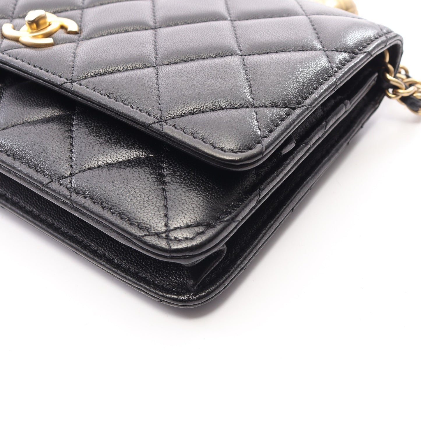 マトラッセ チェーンウォレット ラムスキン ブラック ゴールド金具 シャネル